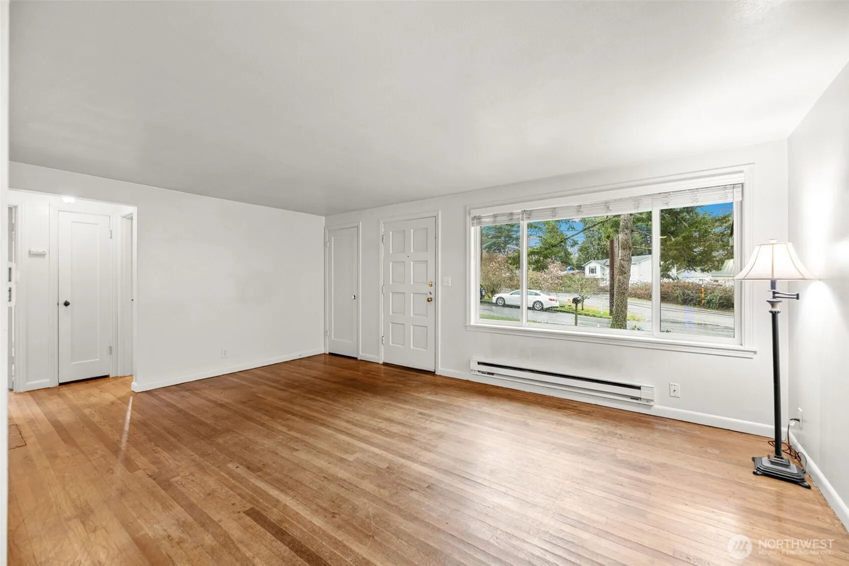 Property photo for 11469 37th Avenue Sw, Seattle photo 3