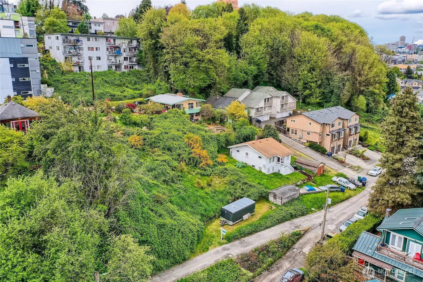Property photo for 132 X 16th Avenue S, Seattle photo 5