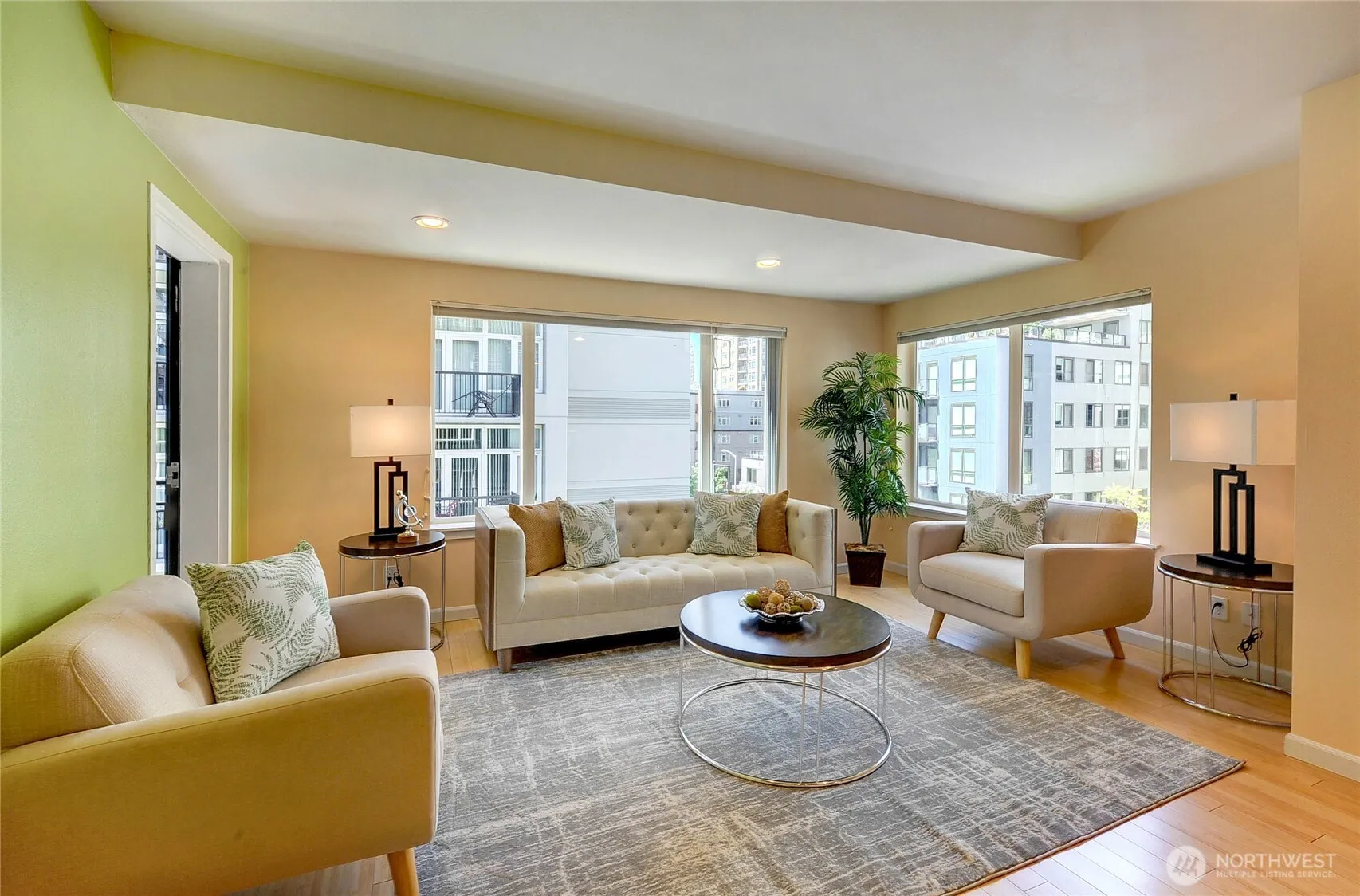 Property photo for 2717 Western Avenue #522, Seattle photo 3