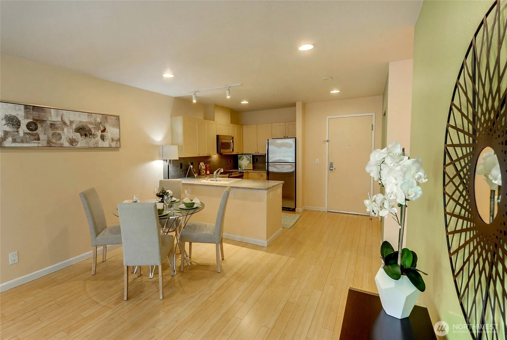 Property photo for 2717 Western Avenue #522, Seattle photo 4