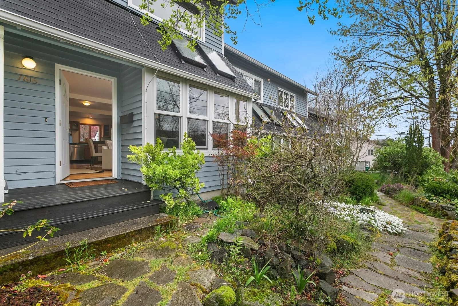 Property photo for 1816 East Jefferson Street #b, Seattle