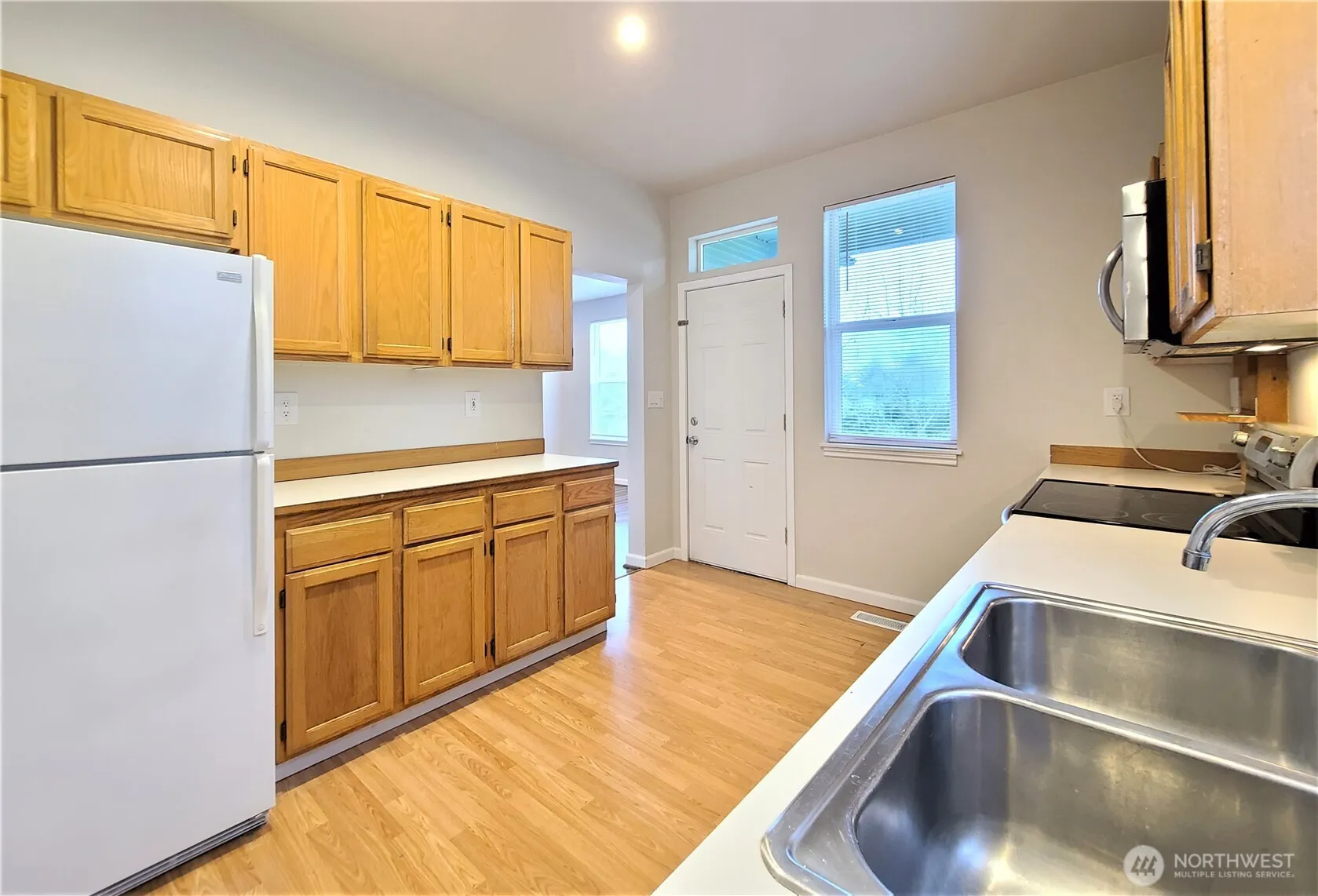 Property photo for 3418 Wetmore Avenue, Everett photo 2