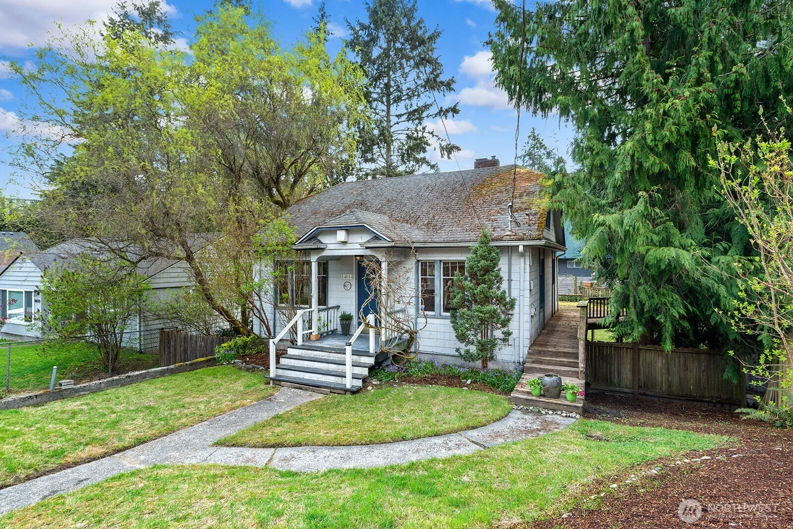 Property photo for 14014 Palatine Avenue N, Seattle photo 2