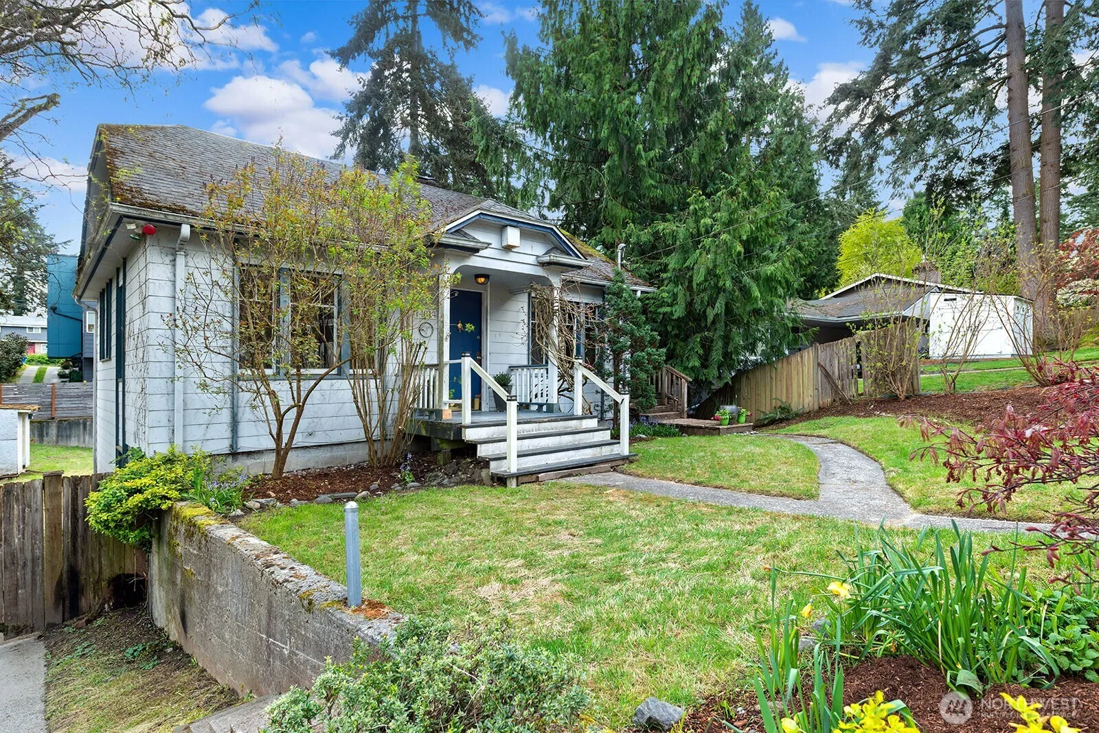 Property photo for 14014 Palatine Avenue N, Seattle photo 4