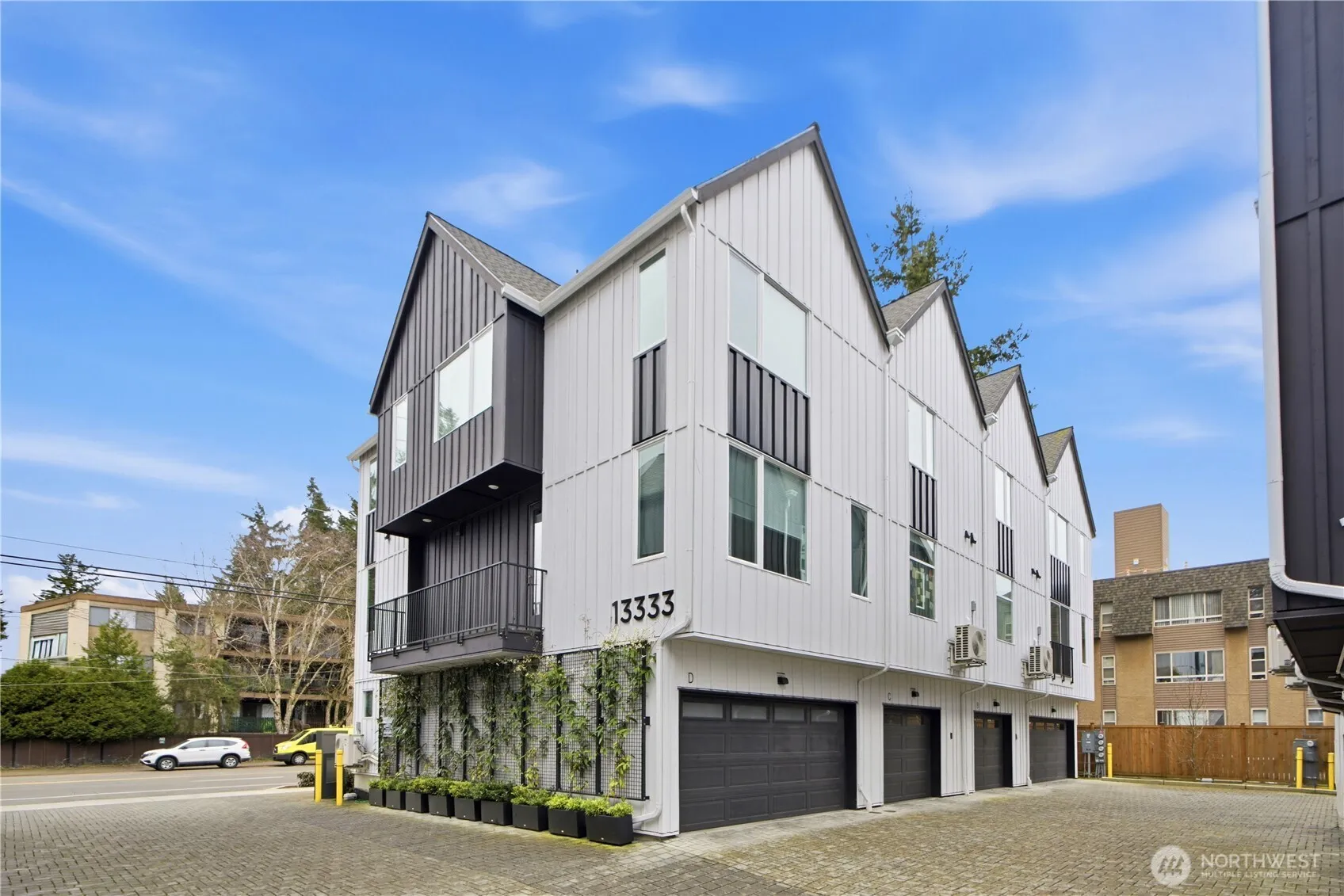 Property photo for 13333 Greenwood Avenue N #a, Seattle photo 2