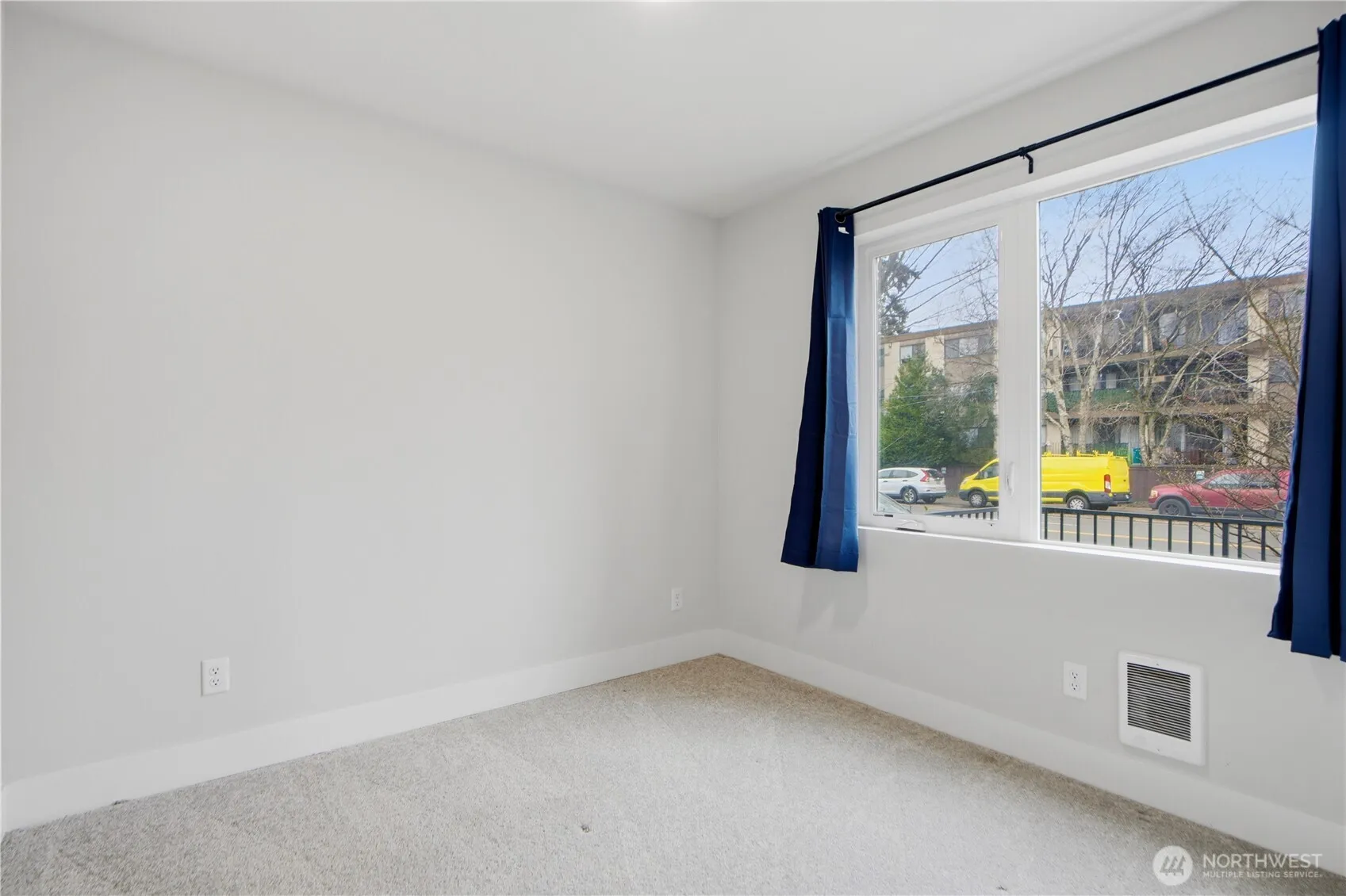 Property photo for 13333 Greenwood Avenue N #a, Seattle photo 5