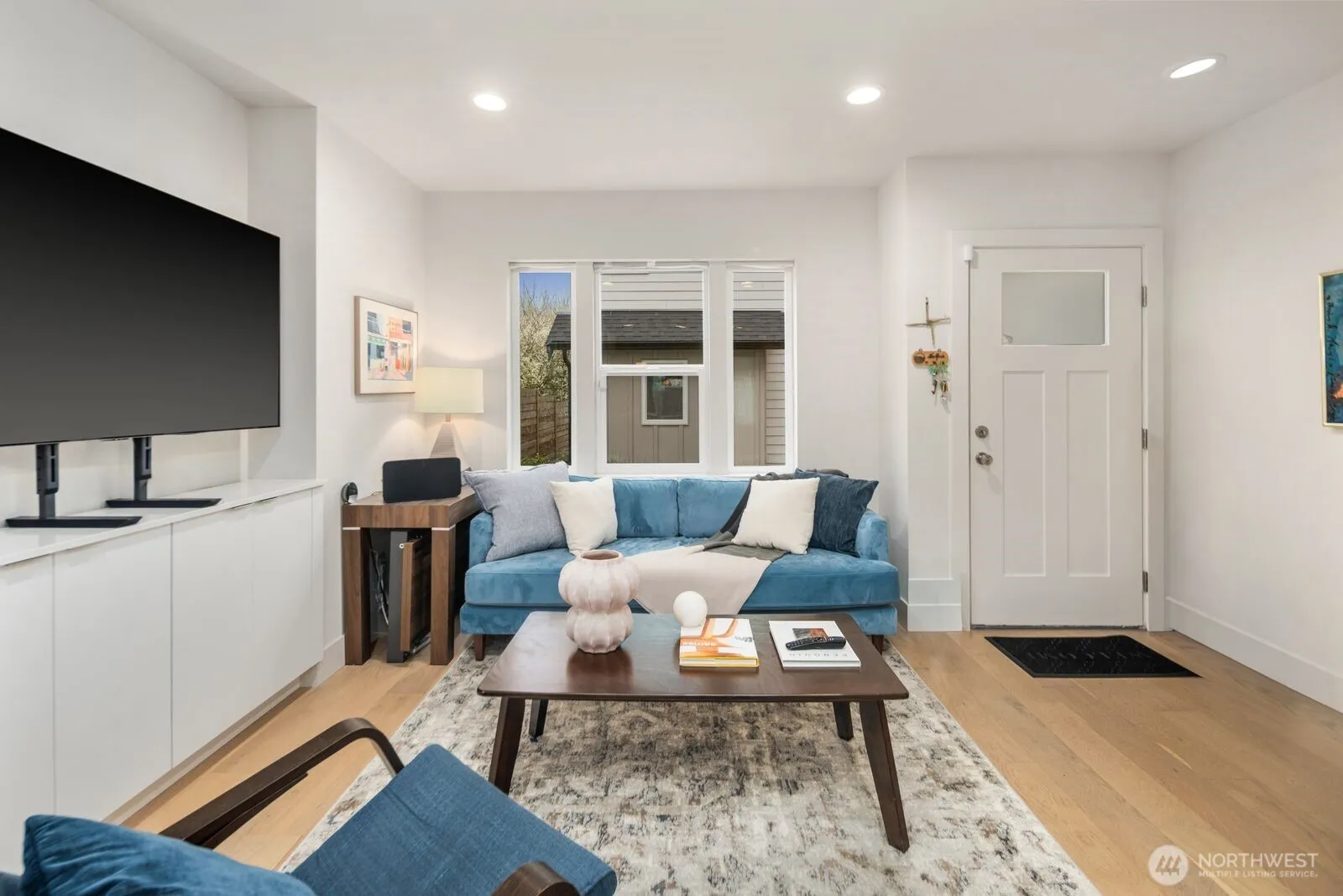 Property photo for 2211 17th Avenue S, Seattle photo 5