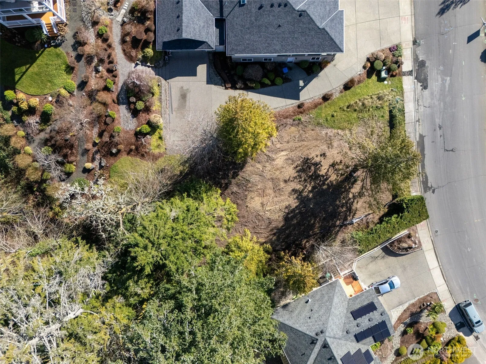 Property photo for 6022 Osprey Circle, Bremerton photo 2