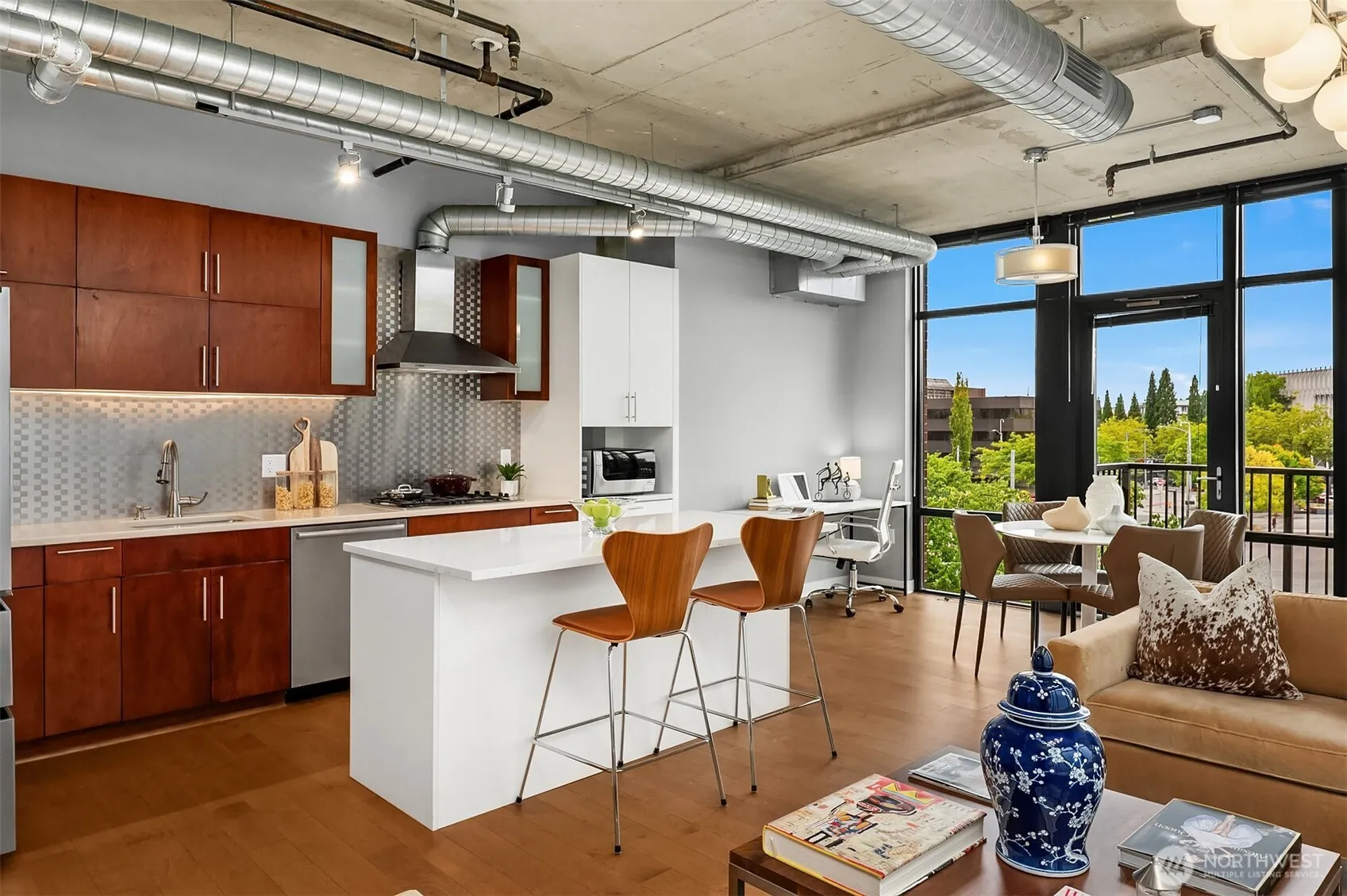 Property photo for 2720 3rd Avenue #405, Seattle photo 4