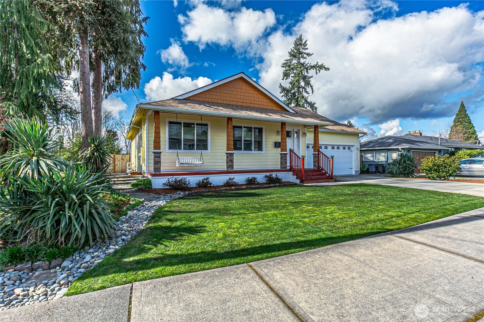 Property photo for 1930 Westridge Avenue W, Tacoma photo 2