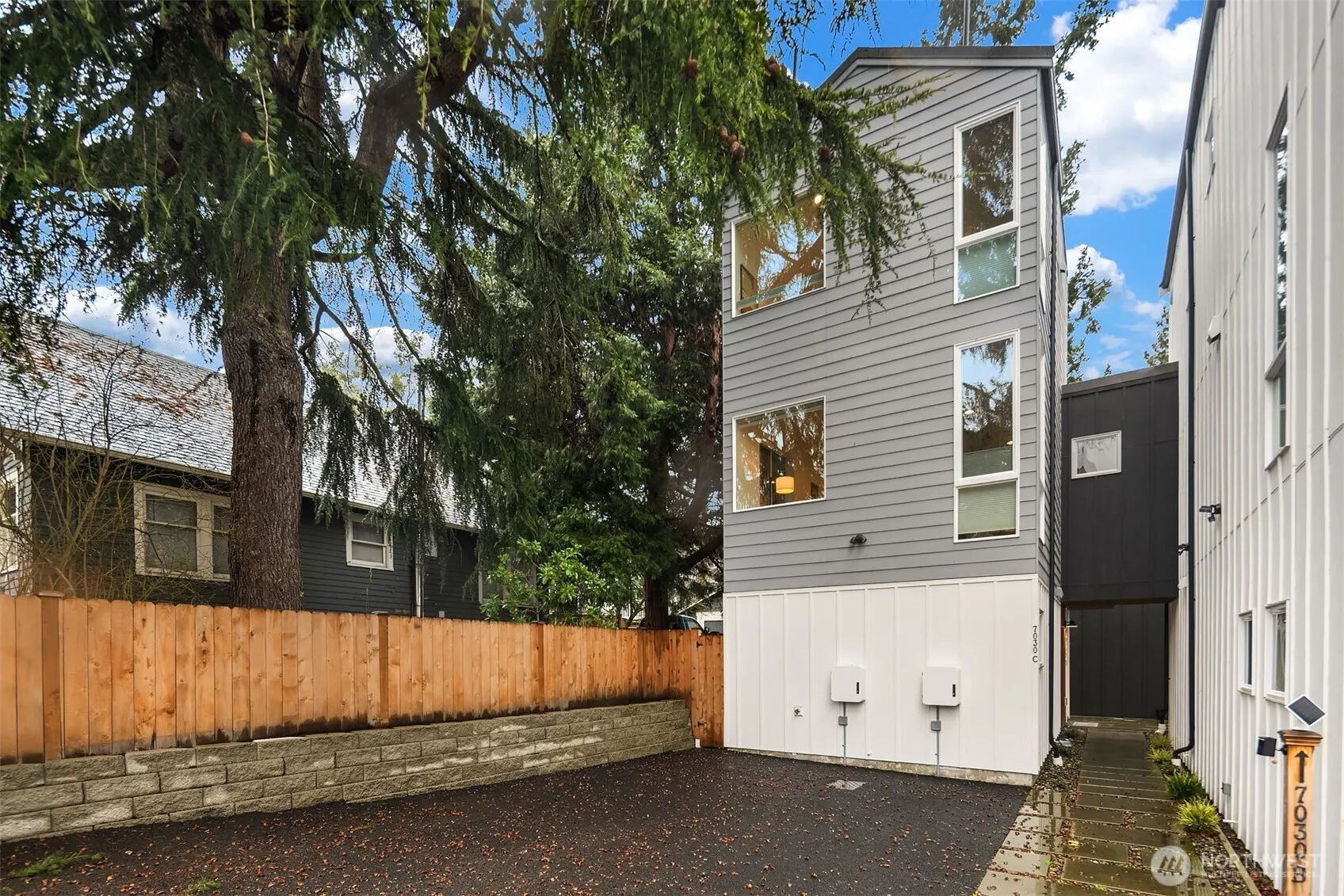 Property photo for 7030 Mary Avenue Nw #c, Seattle