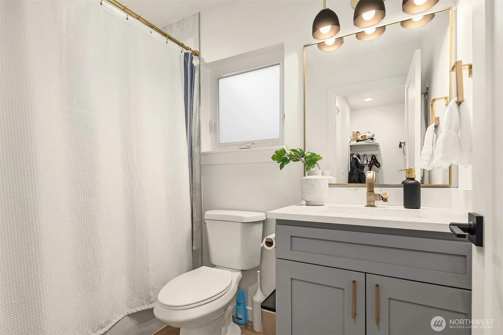 Property photo for 7030 Mary Avenue Nw #c, Seattle photo 4
