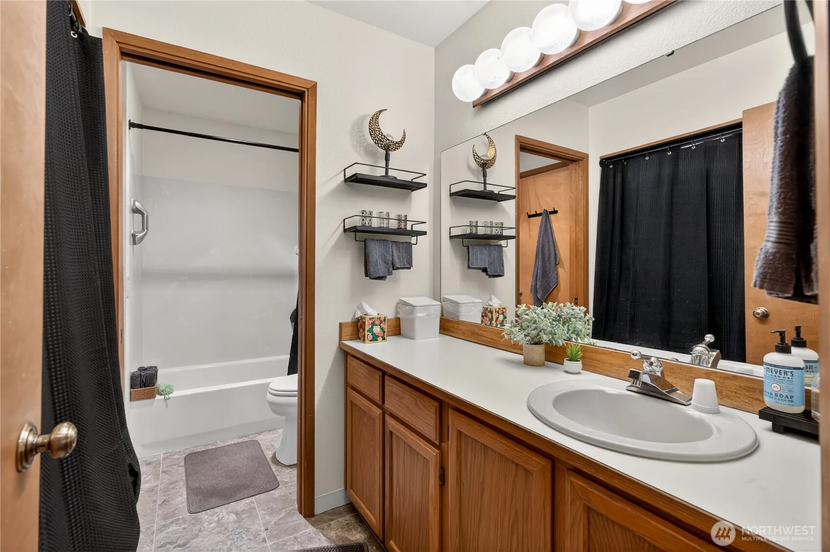 Property photo for 4118 212th Street Sw #101c, Mountlake Terrace photo 3