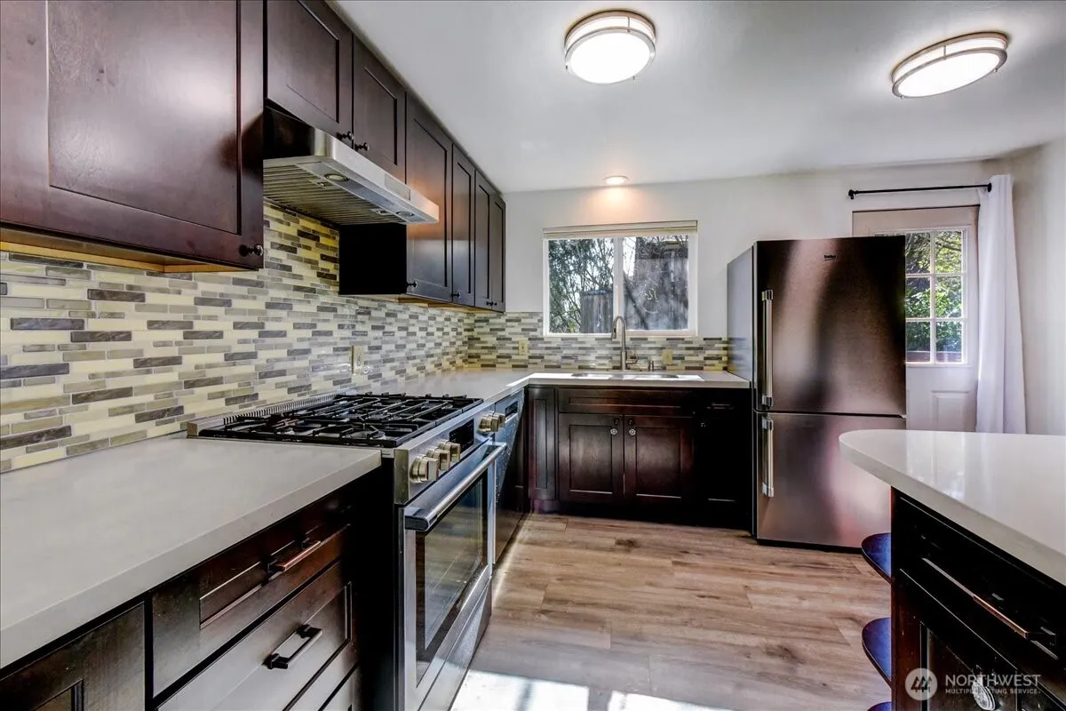 Property photo for 11242 A Fremont Avenue N, Seattle photo 3