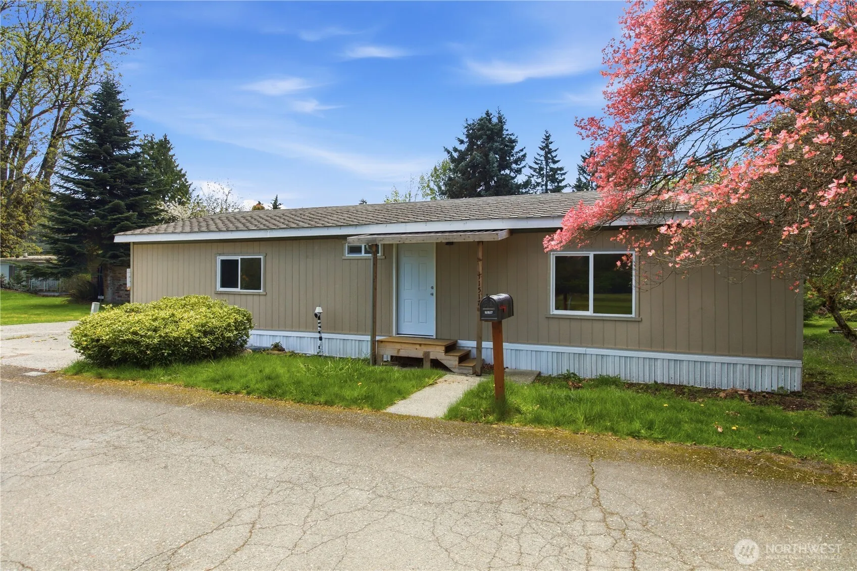 Property photo for 11517 155 Avenue Se, Renton photo 3