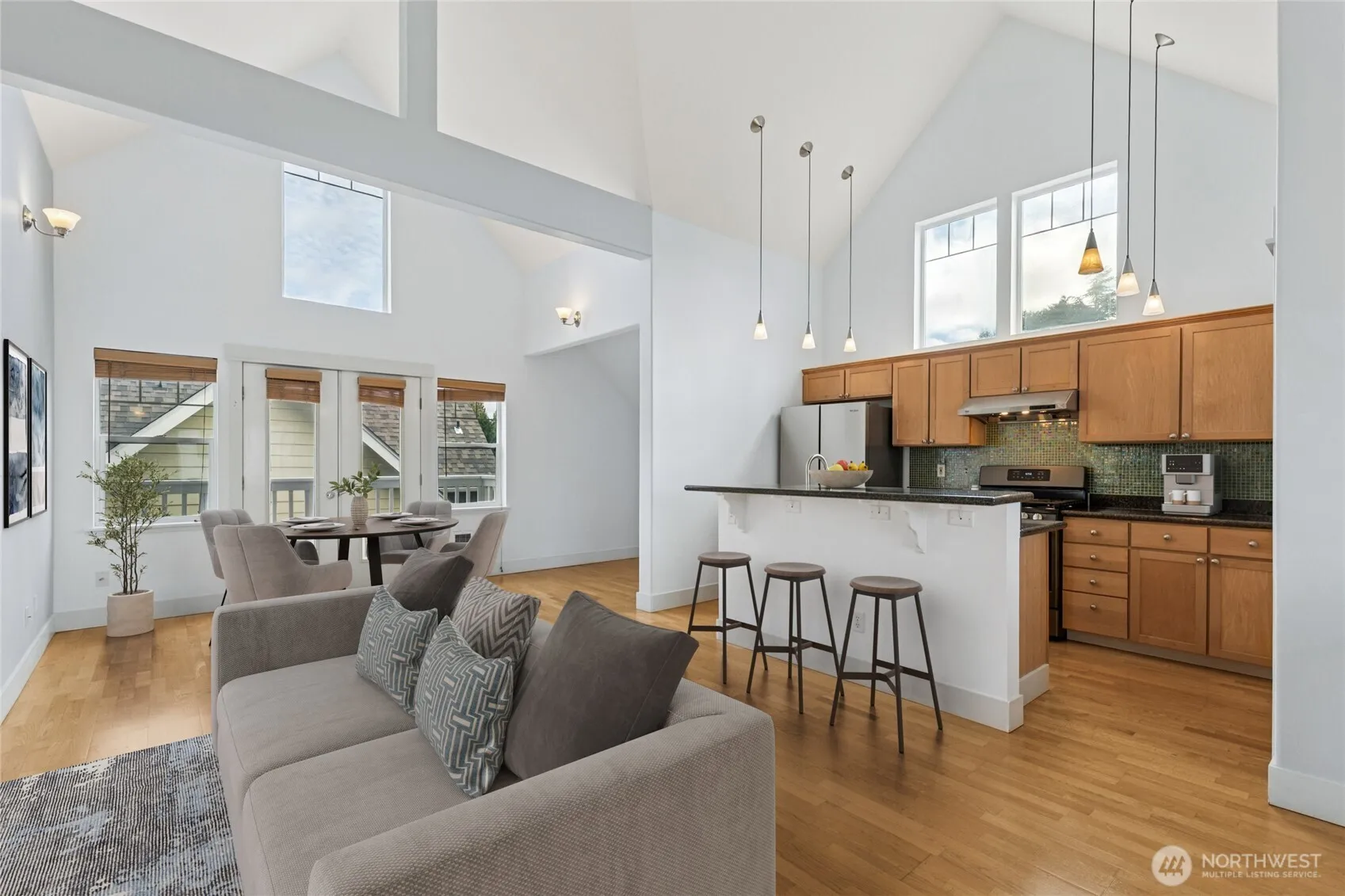 Property photo for 5907 40th Avenue Sw #a, Seattle photo 4