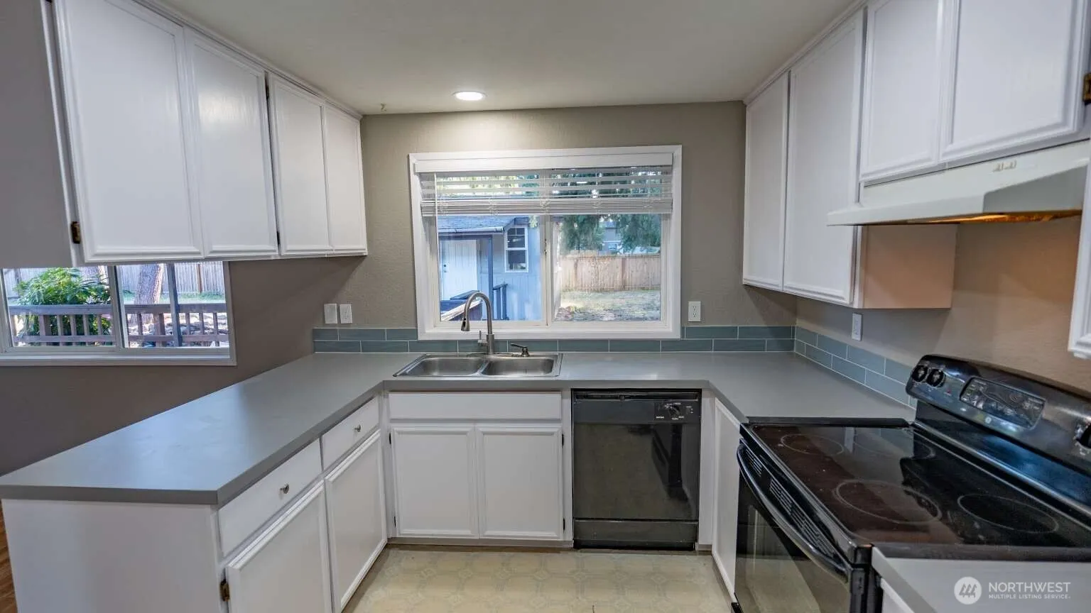 Property photo for 17110 11th Ave Court E, Spanaway photo 5