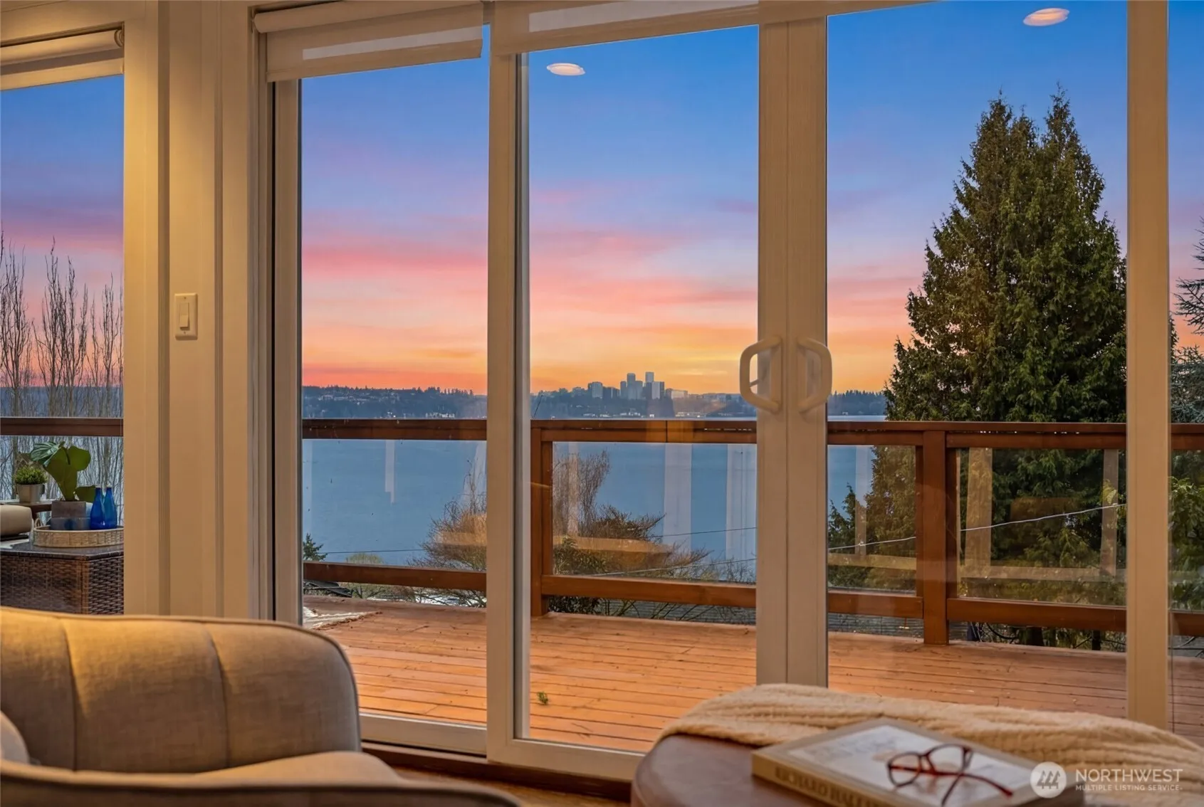 Property photo for 603 38th Avenue, Seattle photo 2