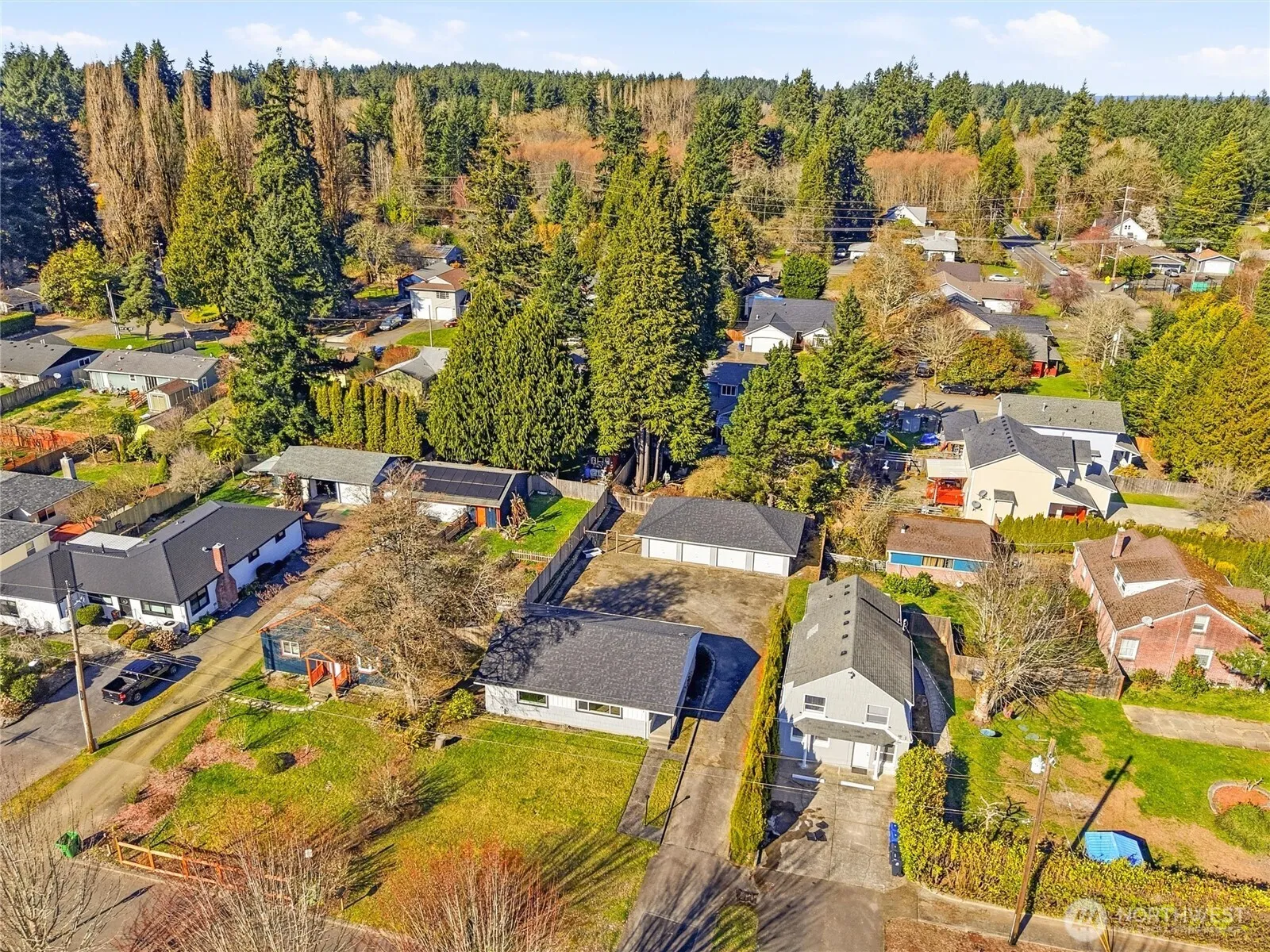 Property photo for 2016 Dickinson Avenue Nw, Olympia