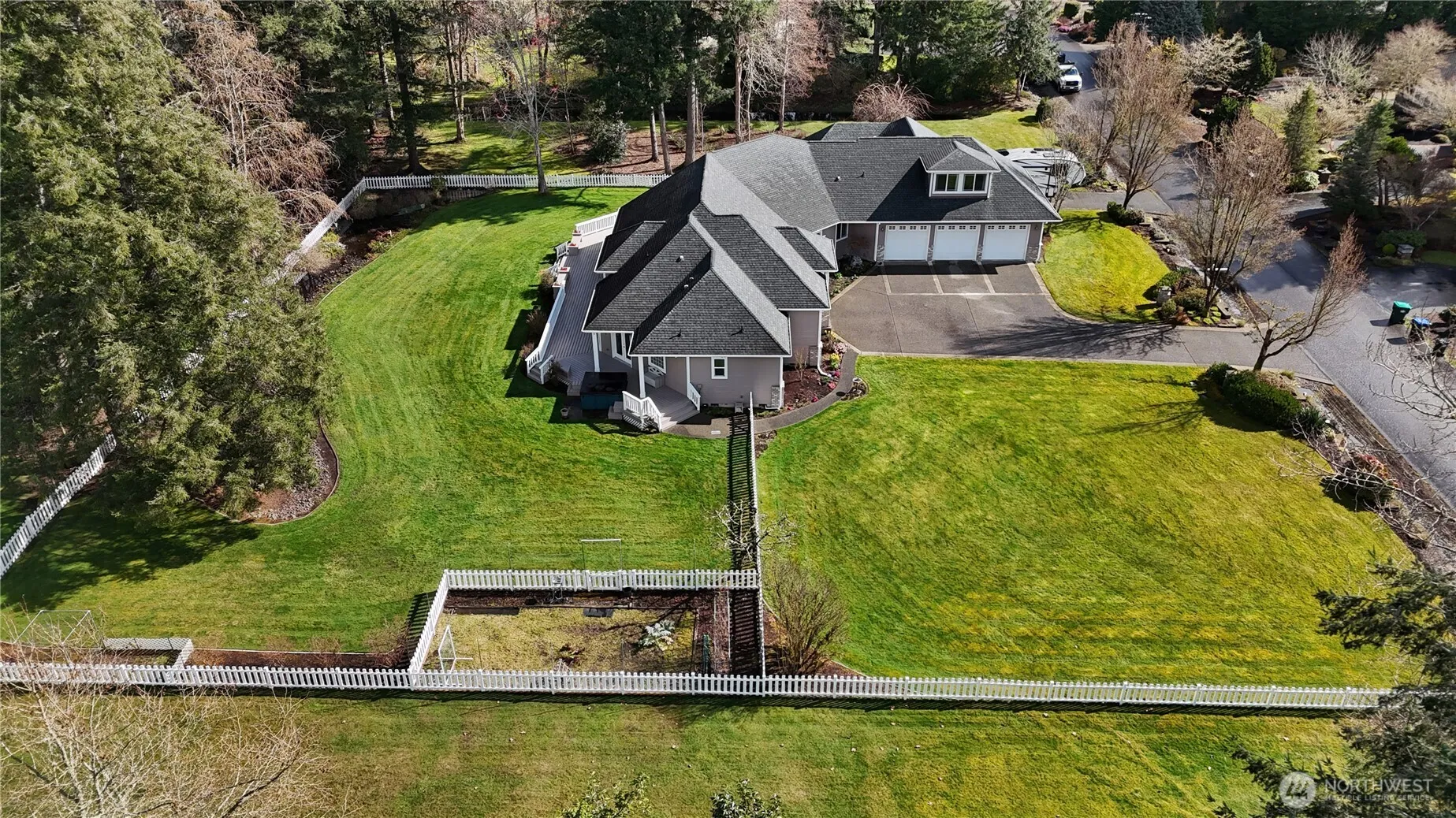 Property photo for 5410 Klipsun Lane Sw, Olympia
