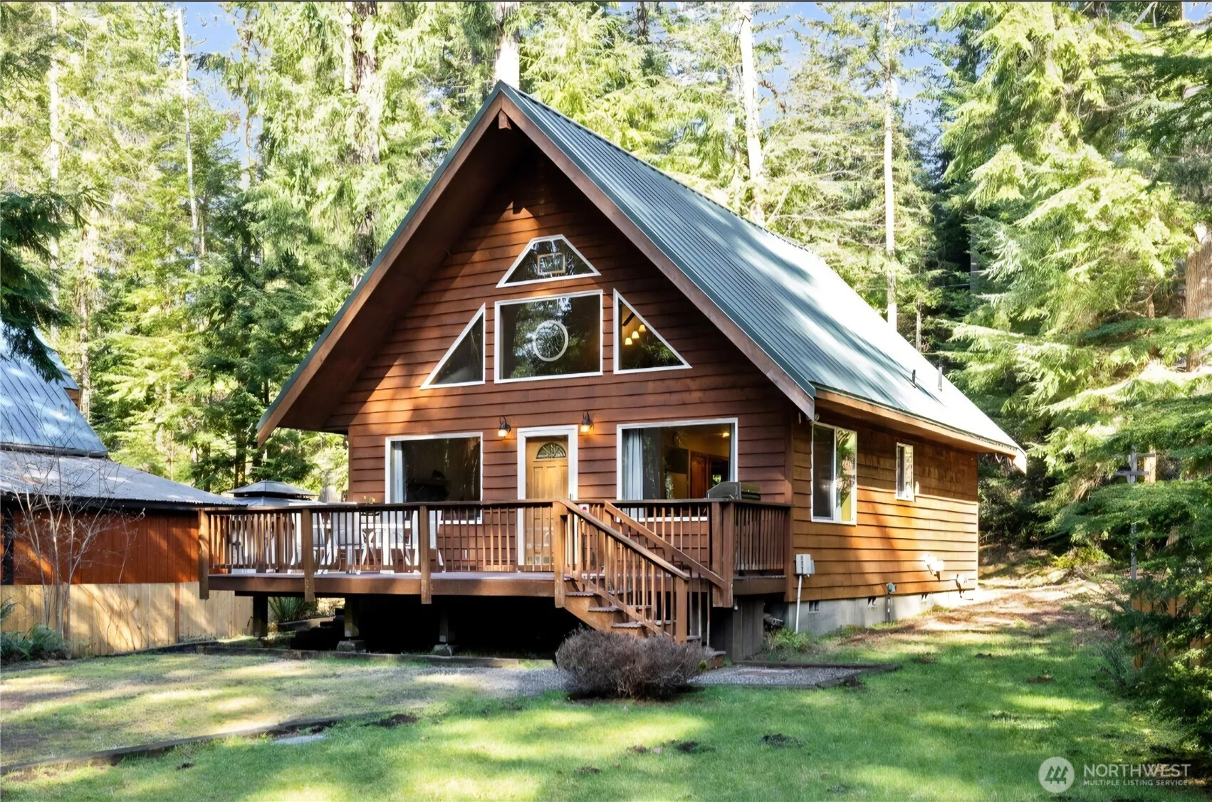 Property photo for 214 Paradise Dr, Ashford