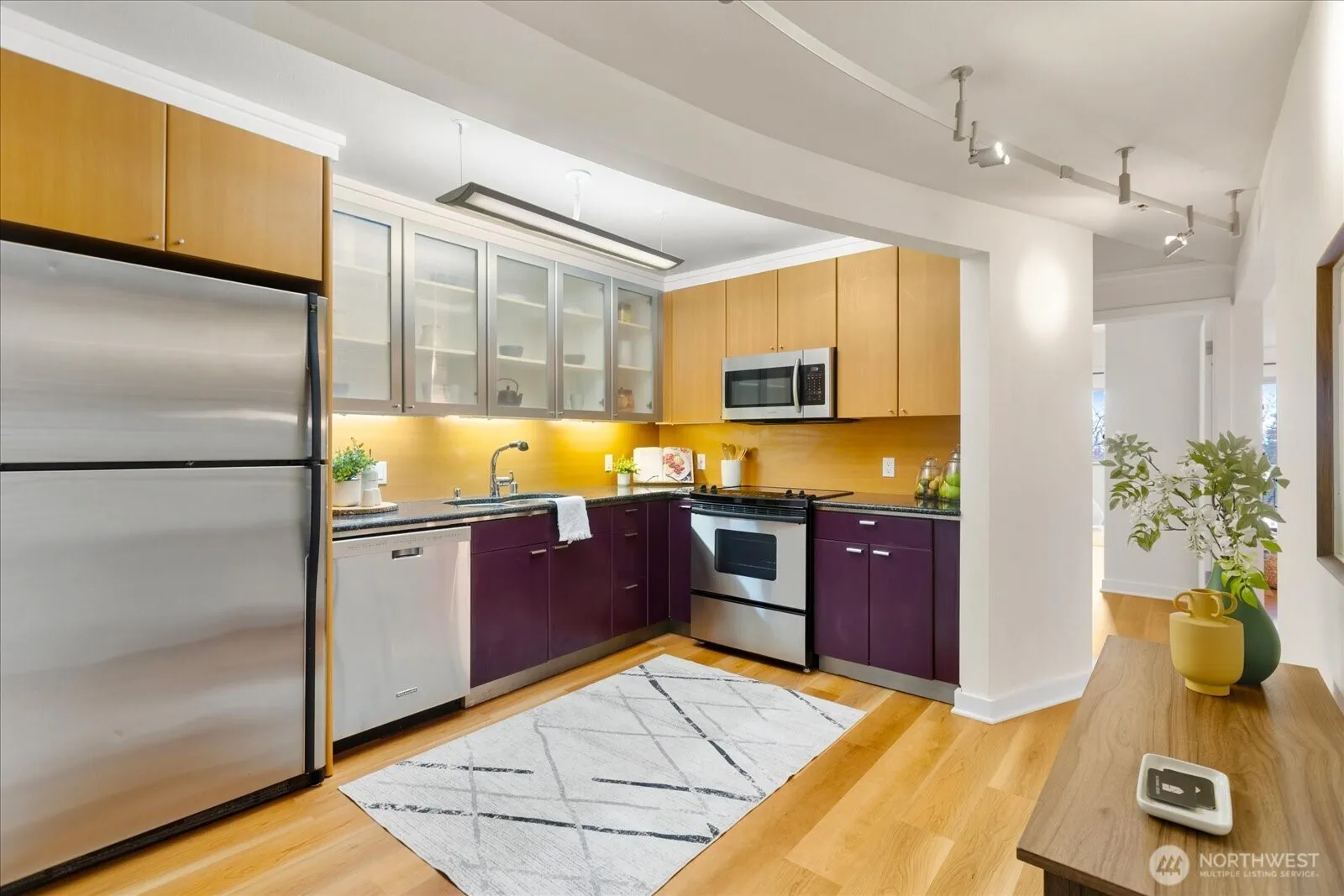 Property photo for 732 11th Avenue E #404, Seattle photo 3