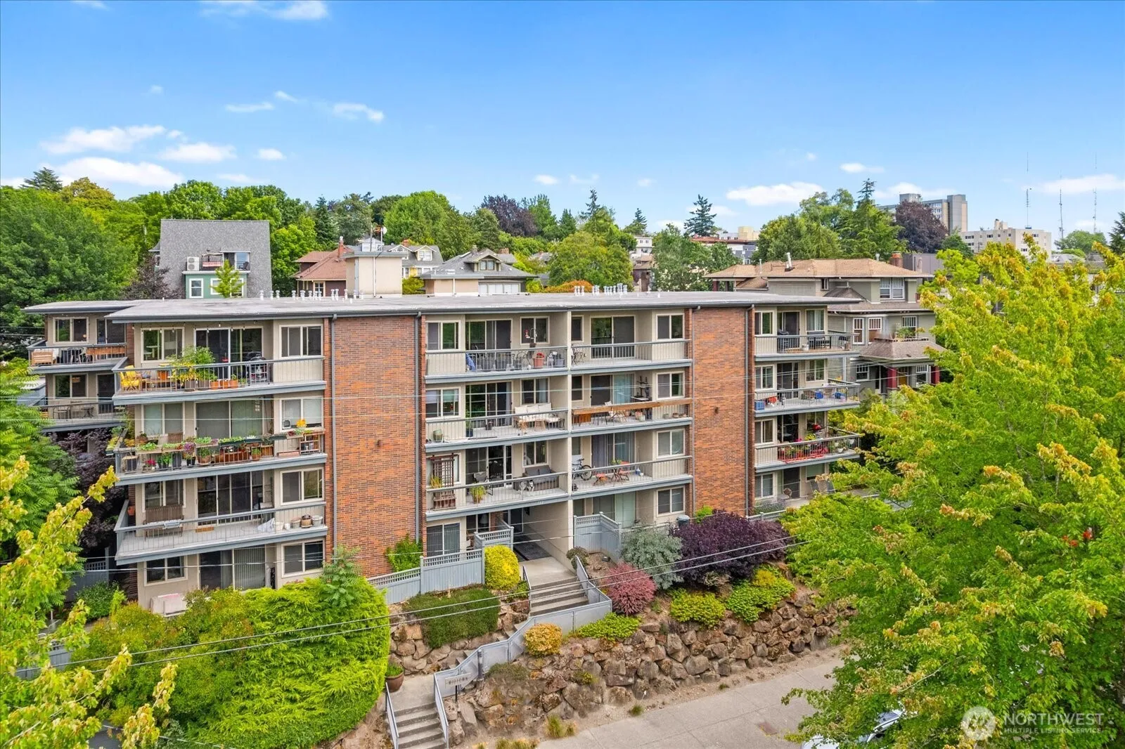 Property photo for 732 11th Avenue E #404, Seattle