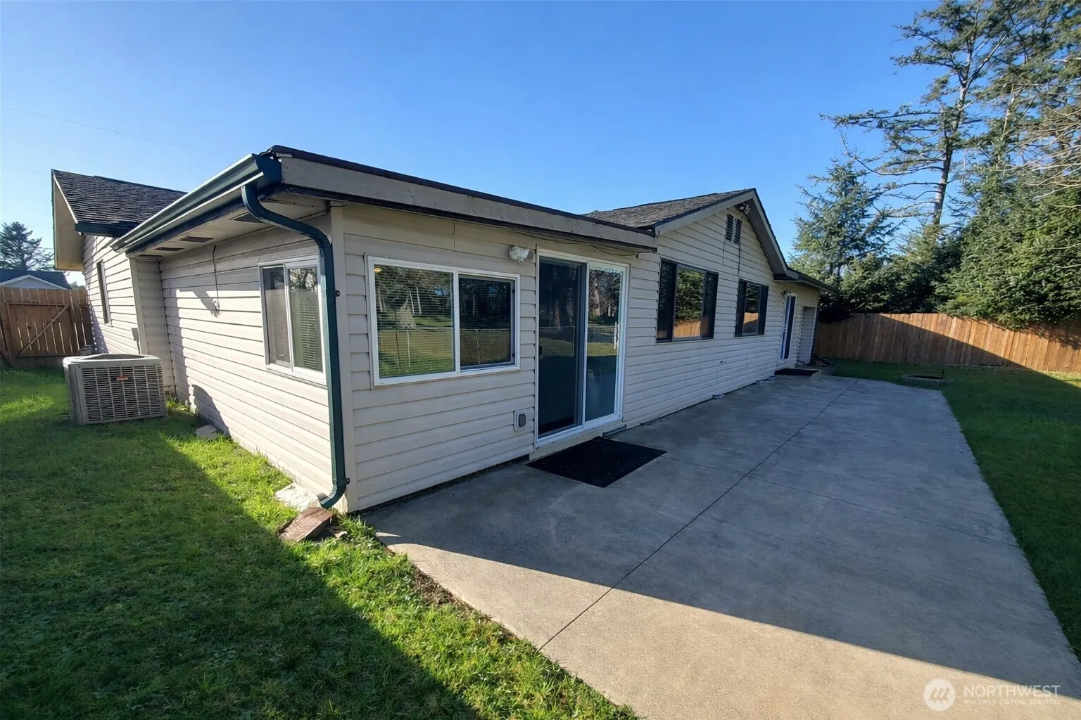 Property photo for 198 Octopus Avenue Ne, Ocean Shores