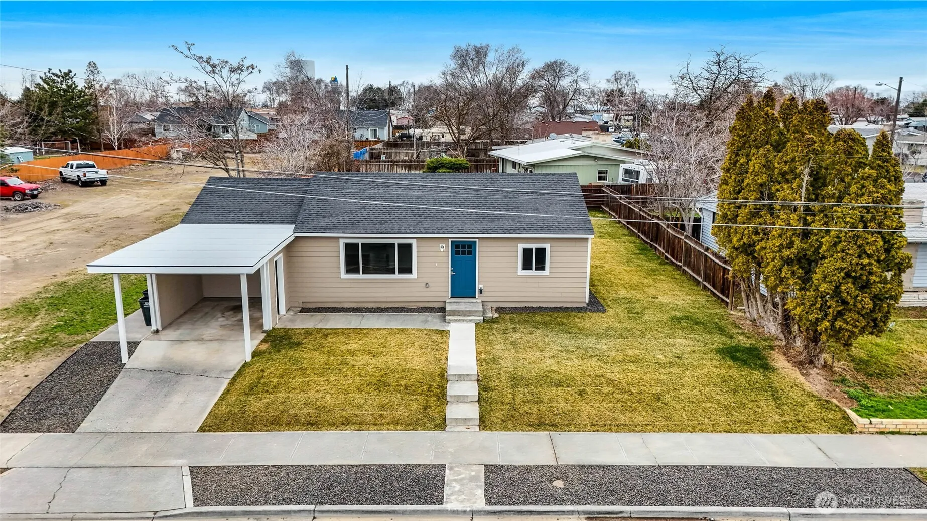 Property photo for 3120 W Lakeside Drive, Moses Lake