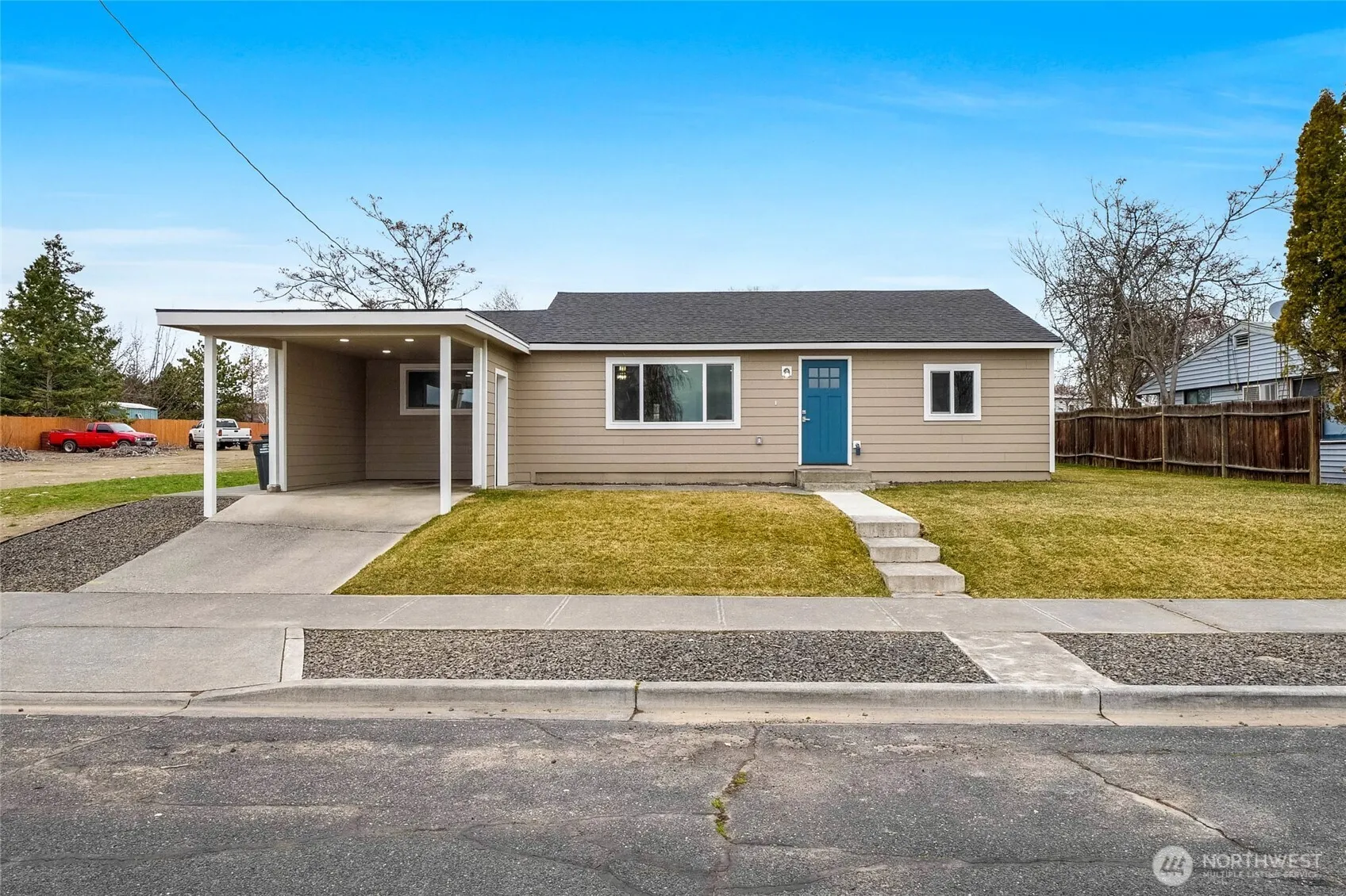 Property photo for 3120 W Lakeside Drive, Moses Lake photo 4