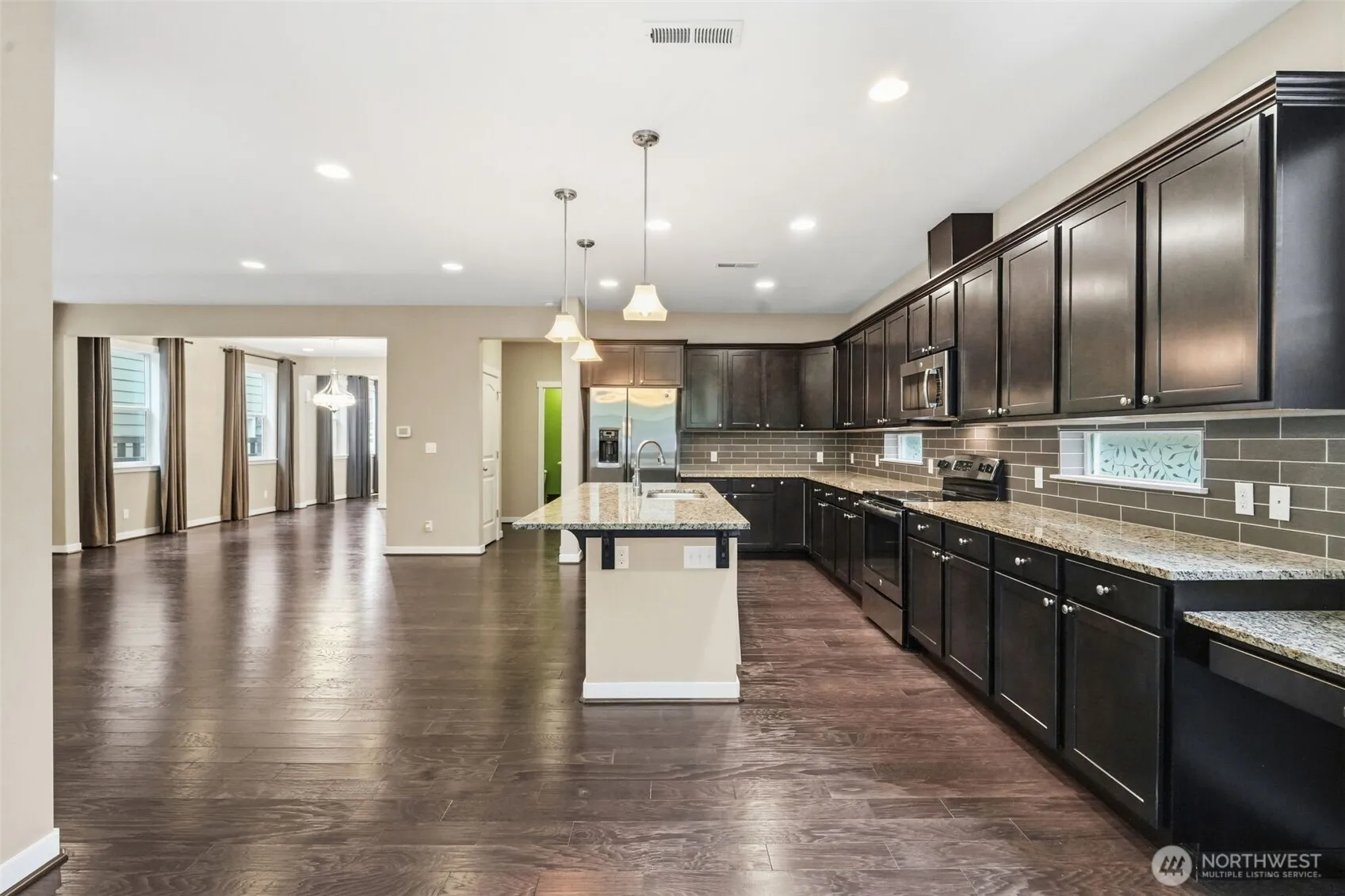 Property photo for 8856 Yarrow Court Se, Tumwater photo 2