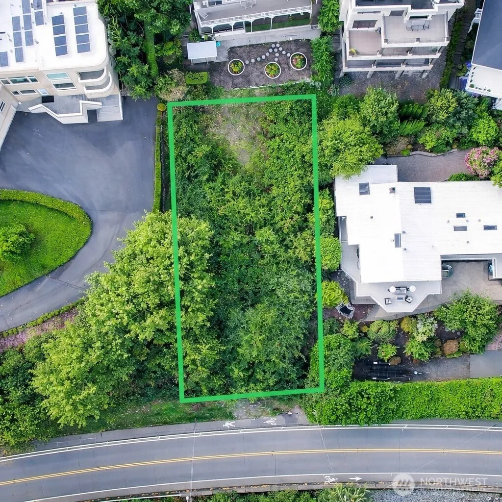 Property photo for 8512 Ne Juanita Drive, Kirkland