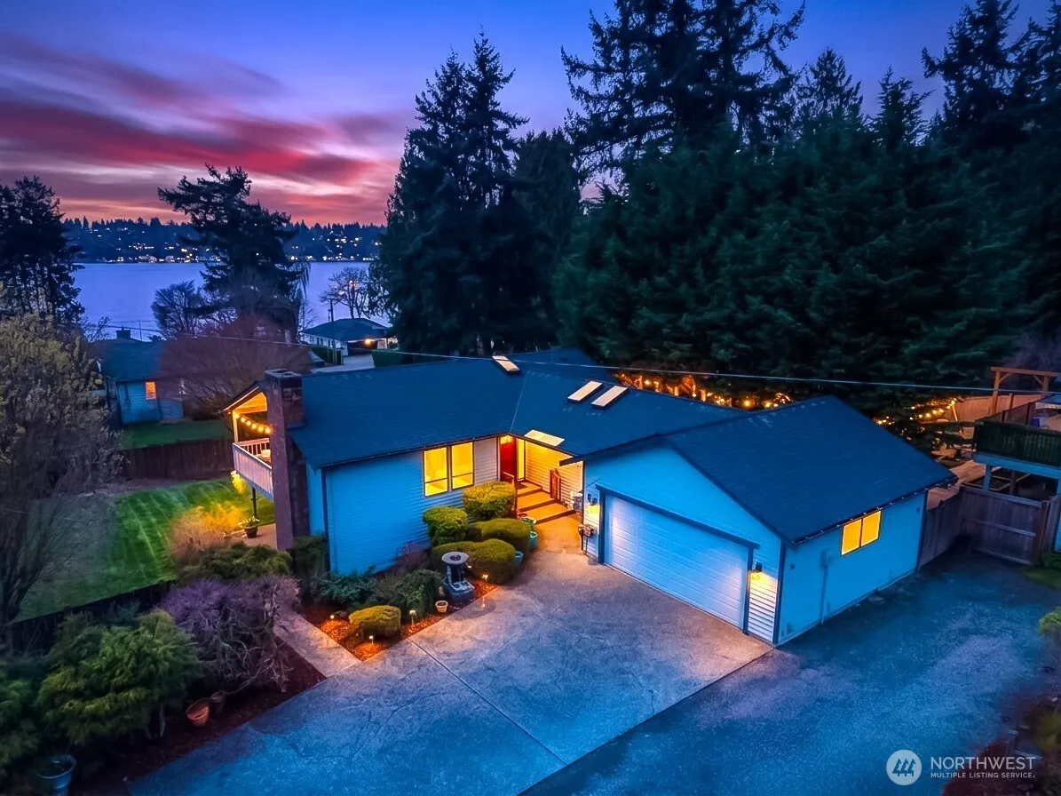 Property photo for 6214 Ne 129th Street, Kirkland