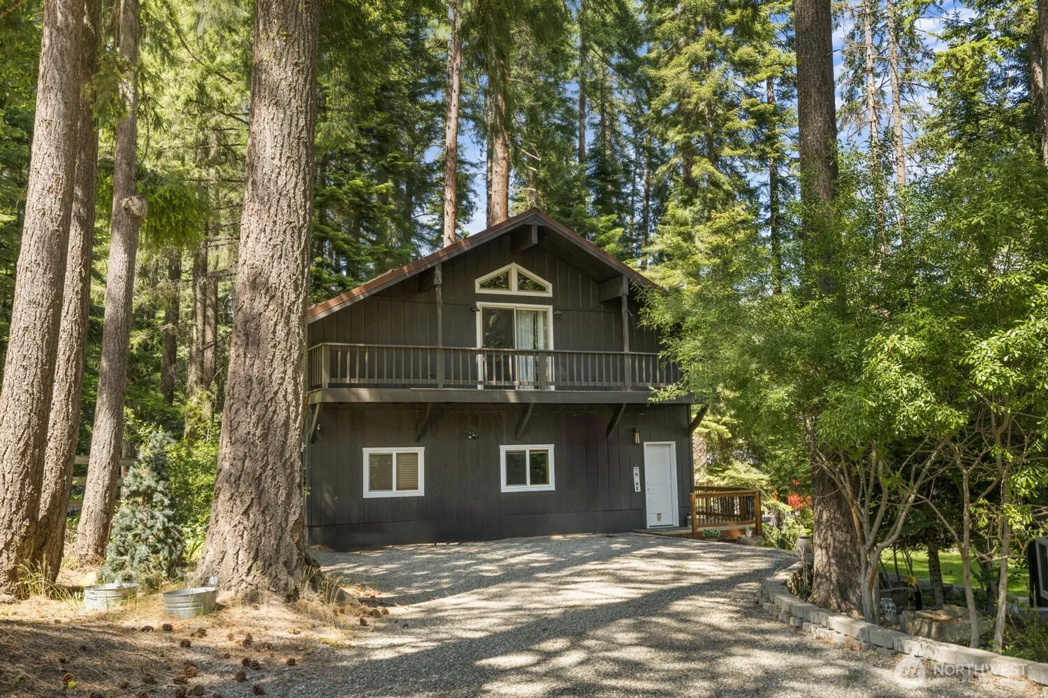 Property photo for 671 W Pacific Avenue, Ronald photo 3