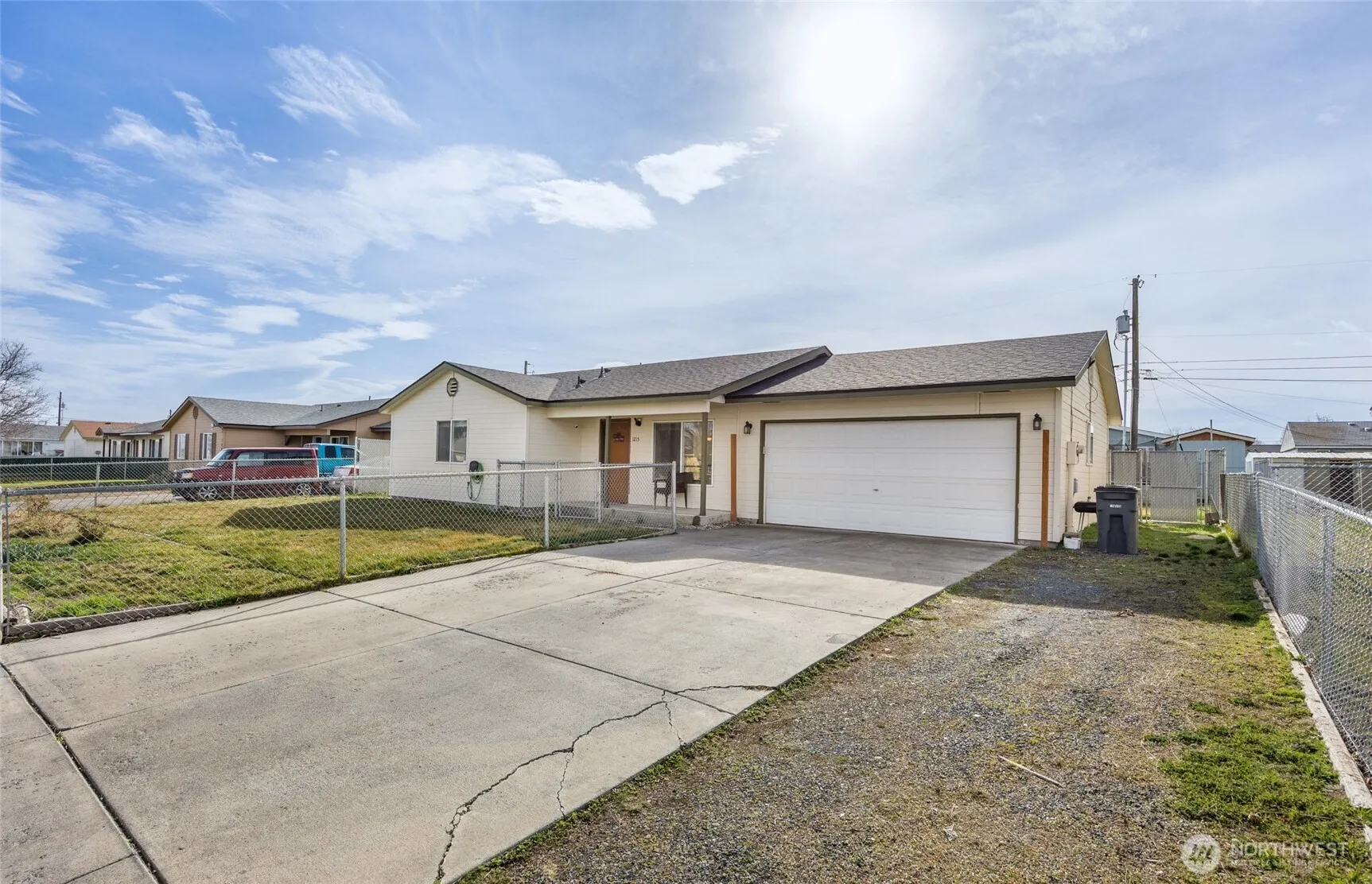 Property photo for 1215 Lowry St, Moses Lake photo 2