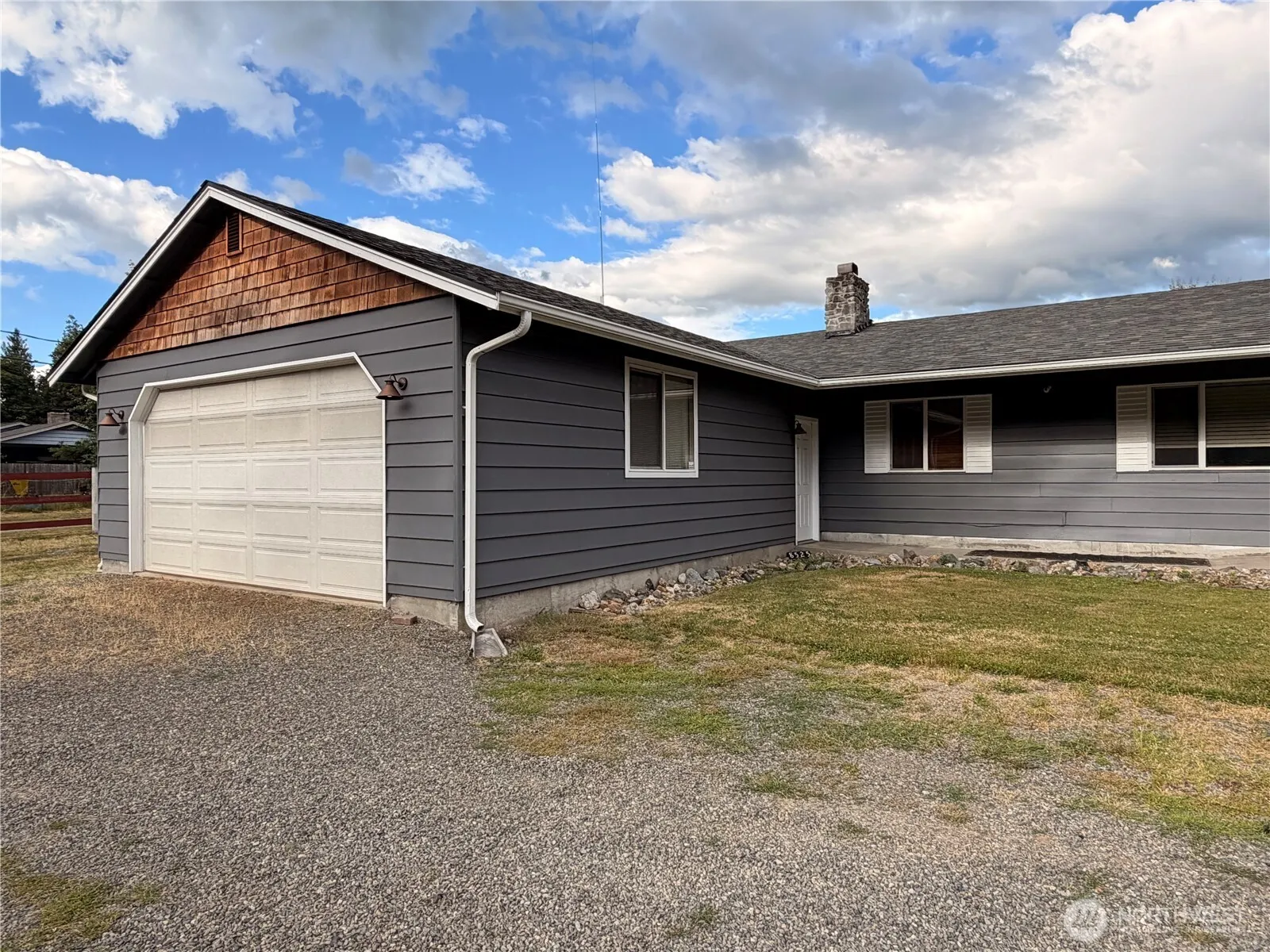 Property photo for 8525 234th Avenue E, Buckley photo 2