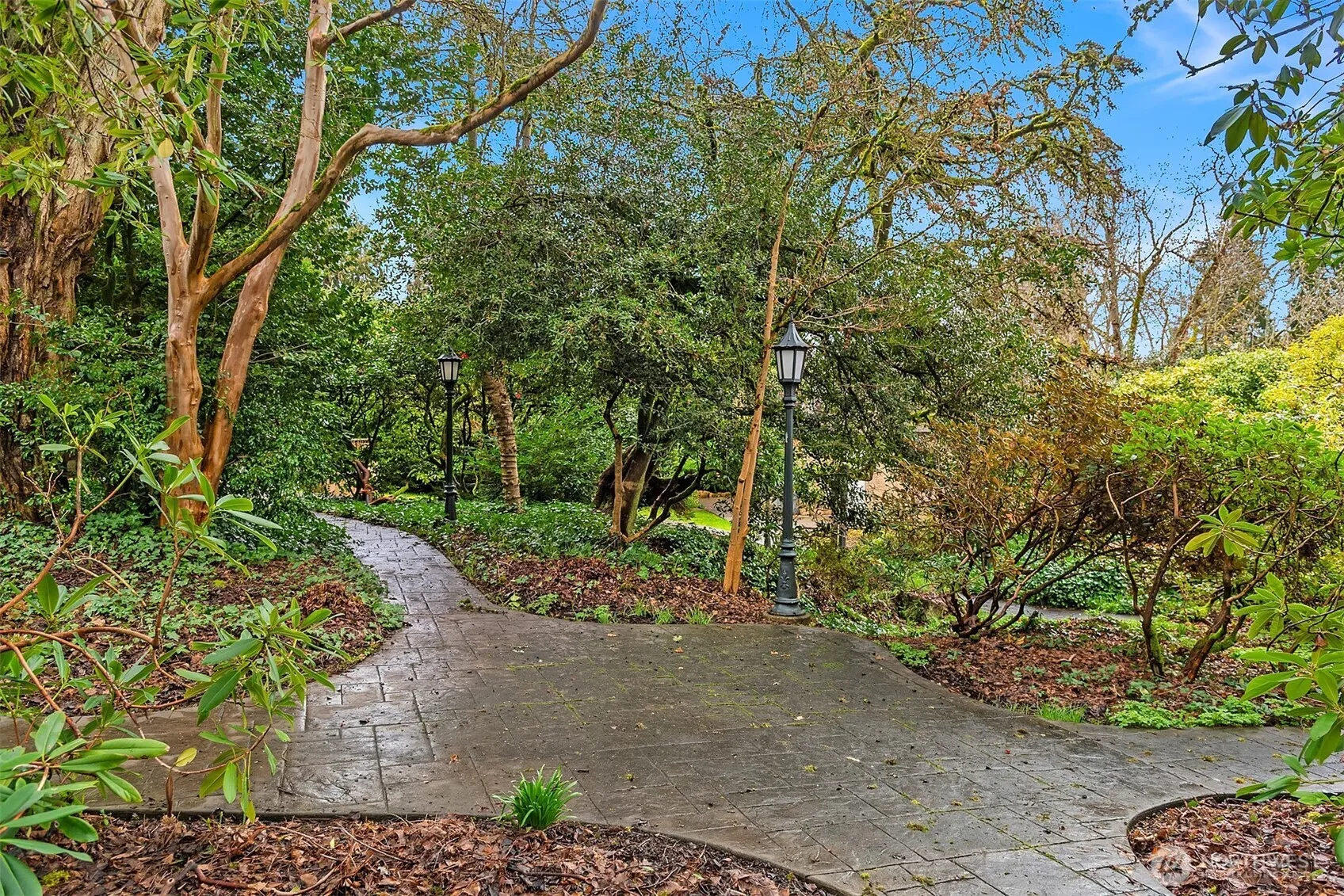 Property photo for 1118000701 Broadmoor Drive E, Seattle