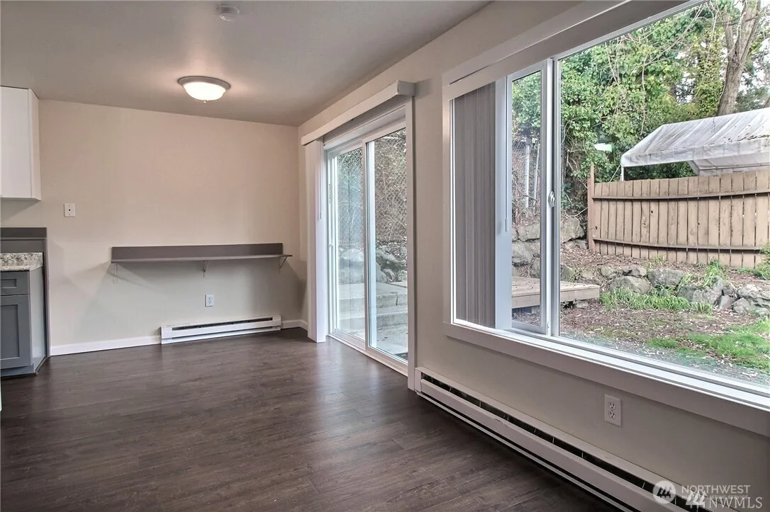 Property photo for 12317 35th Avenue Ne, Seattle photo 4