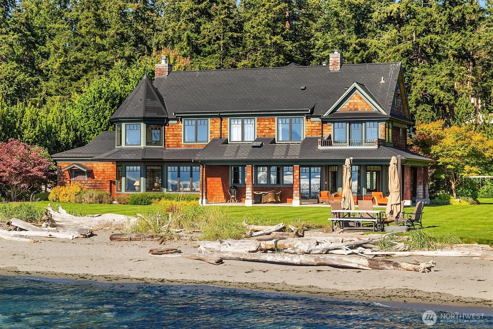 Property photo for 5844 Mutiny Bay Road, Freeland