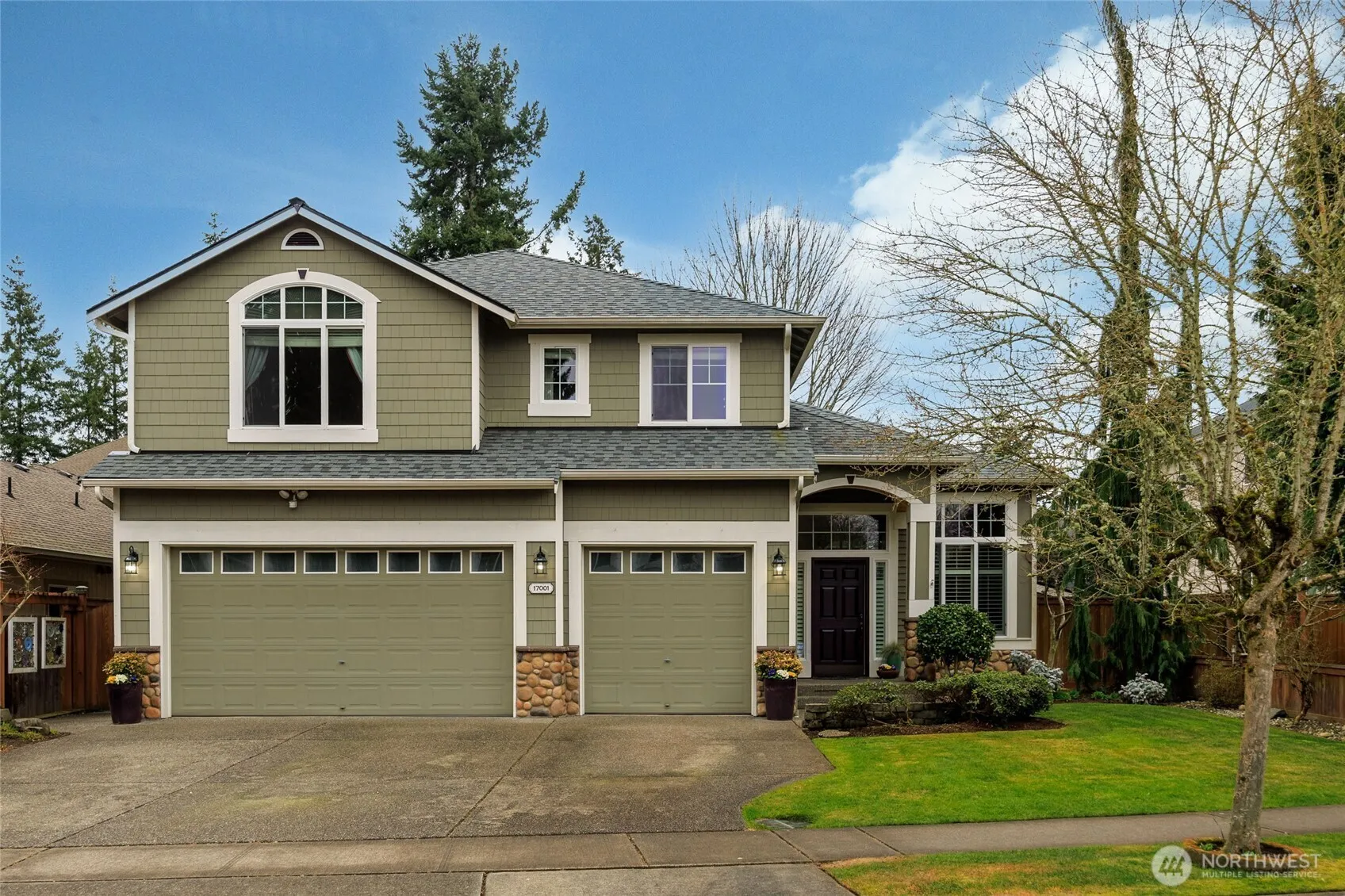 Property photo for 17001 31st Drive Se, Bothell photo 2