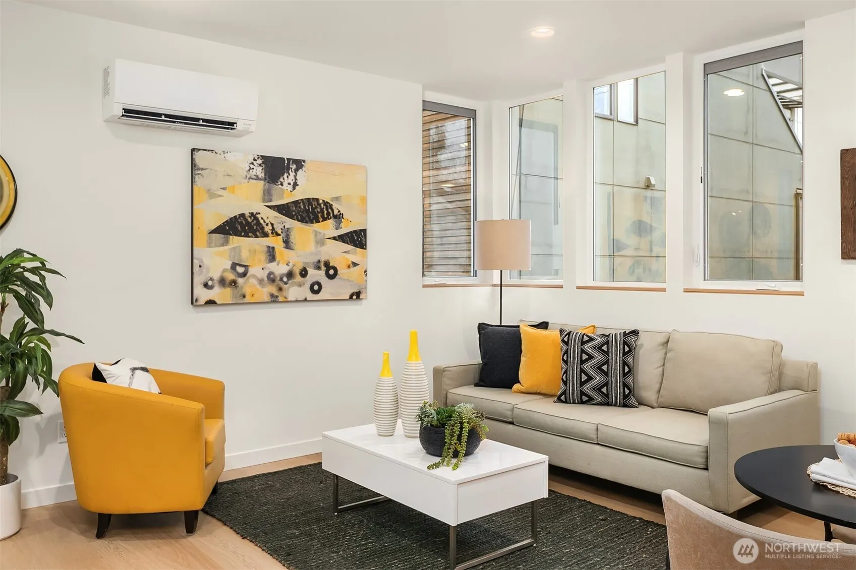 Property photo for 1455 22nd Avenue #b, Seattle photo 5