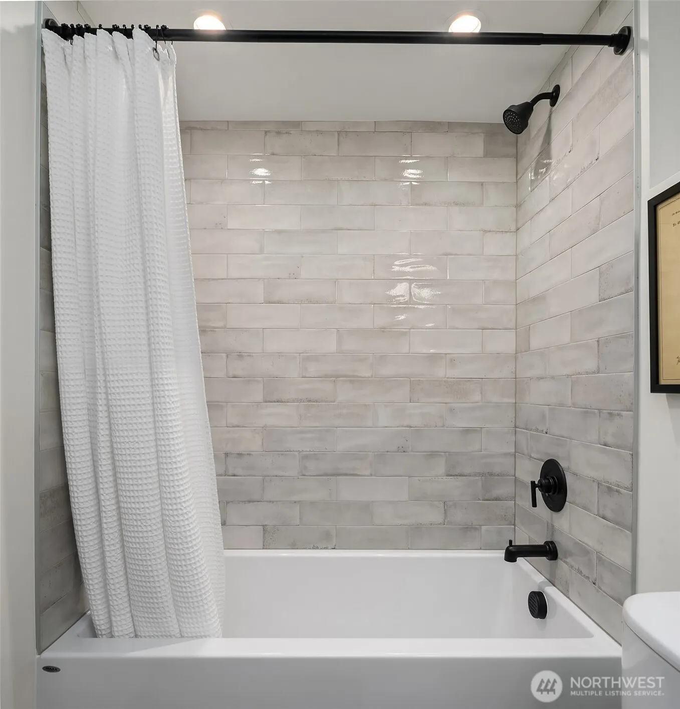 Property photo for 1455 22nd Avenue #b, Seattle photo 3
