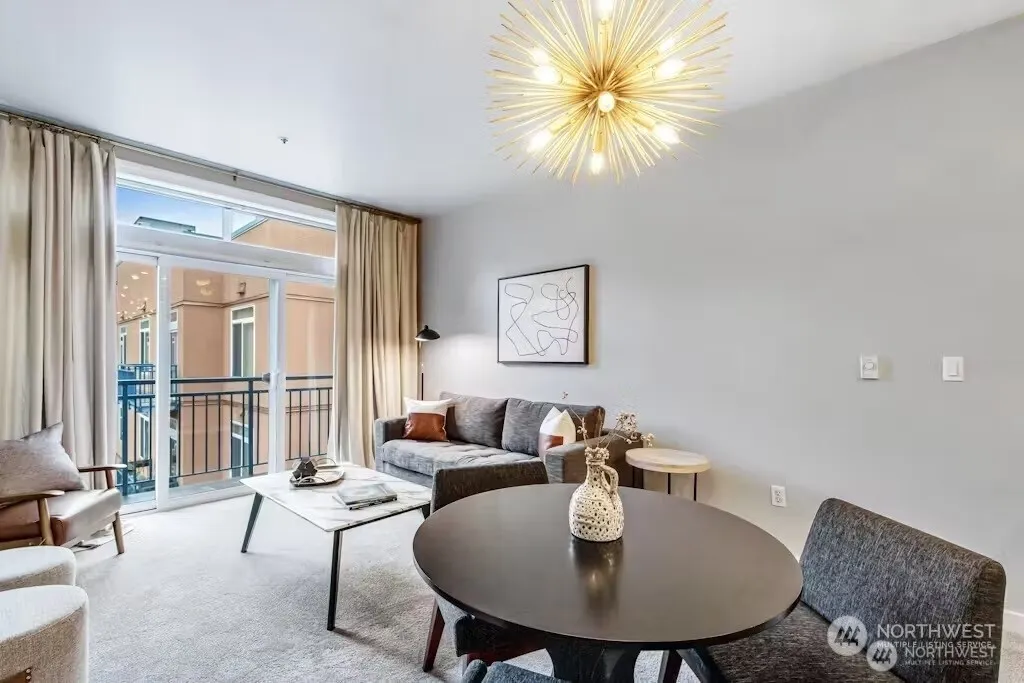 Property photo for 2414 1st Avenue #703, Seattle photo 5