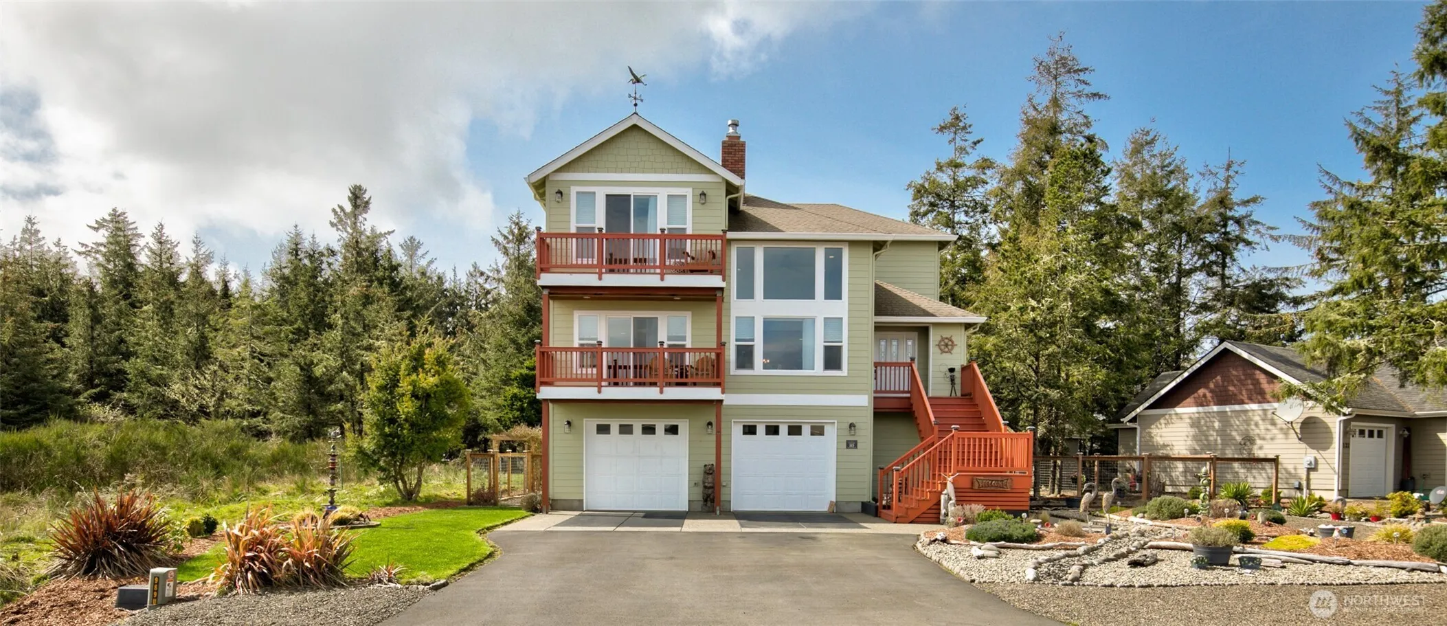 Property photo for 125 Sunrise Avenue Se, Ocean Shores photo 2