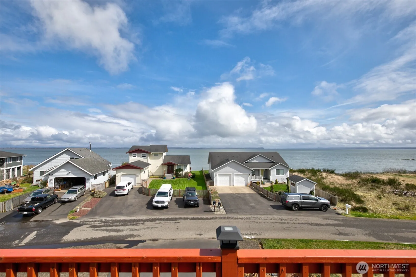 Property photo for 125 Sunrise Avenue Se, Ocean Shores