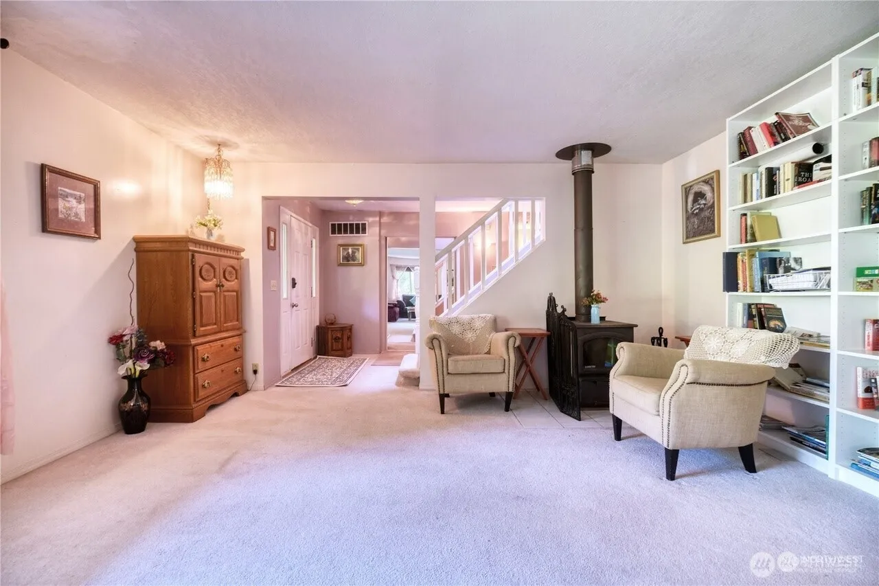 Property photo for 1857 Washington Drive, Point Roberts photo 5