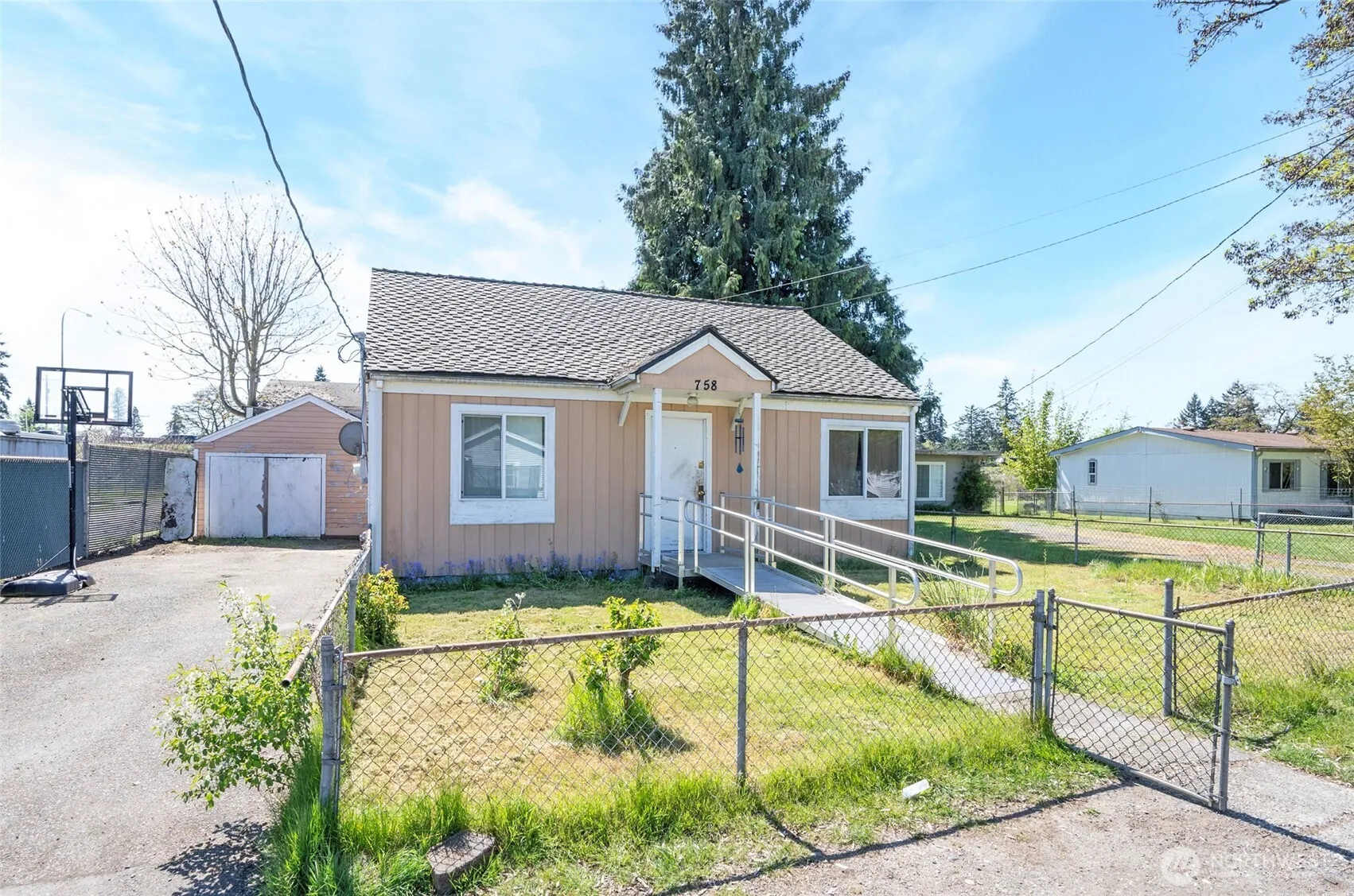 758 108th Street S, Tacoma