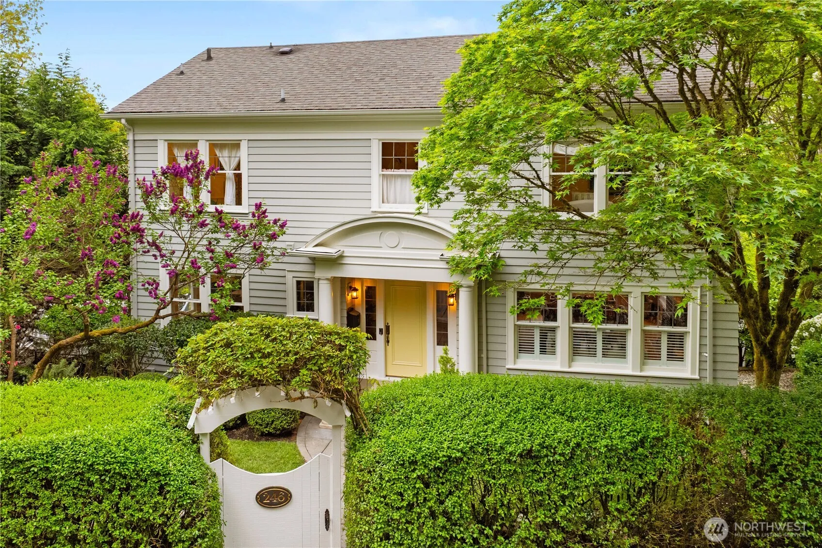 Property photo for 246 Dorffel Drive E, Seattle