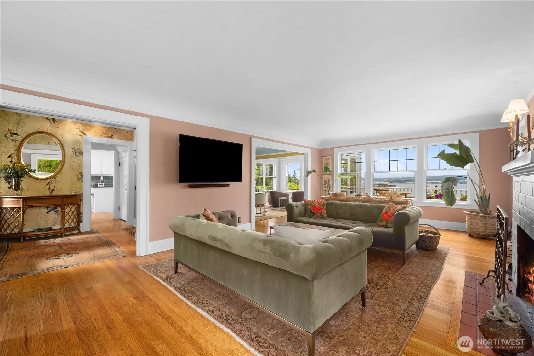 Property photo for 246 Dorffel Drive E, Seattle photo 5