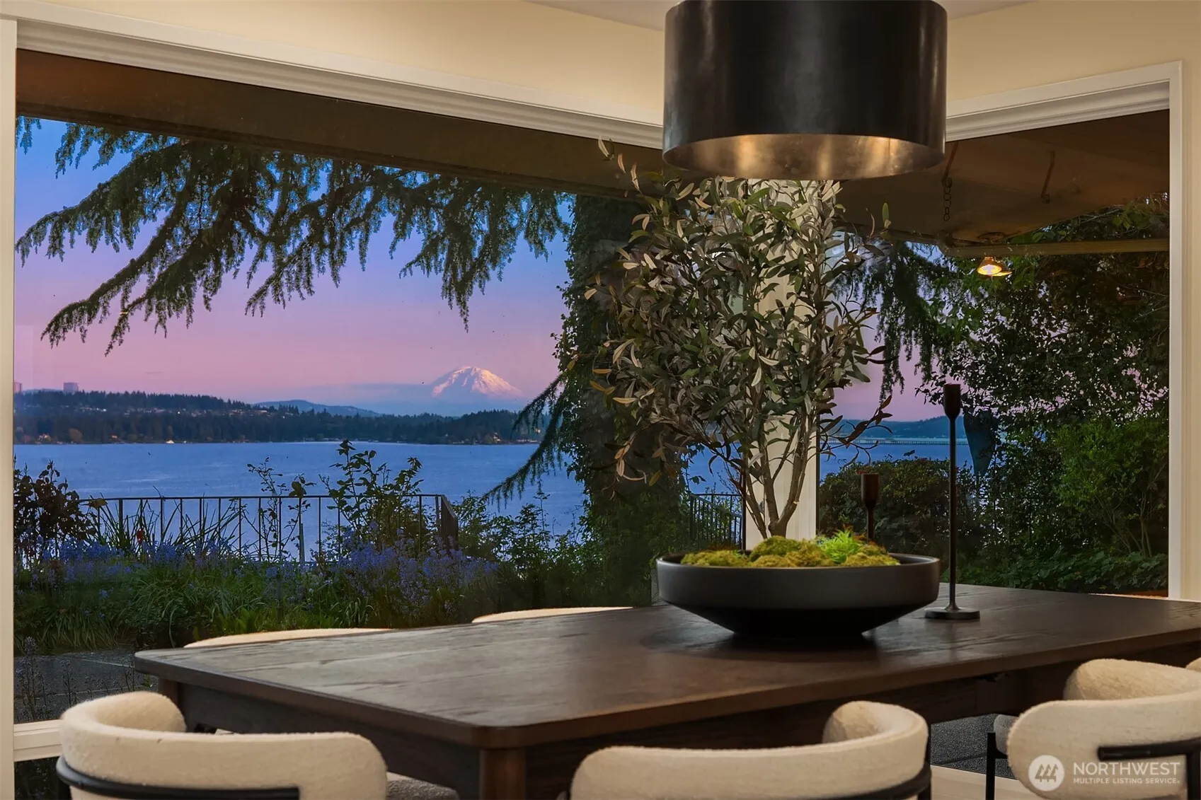 6555 Ne Windermere Road, Seattle